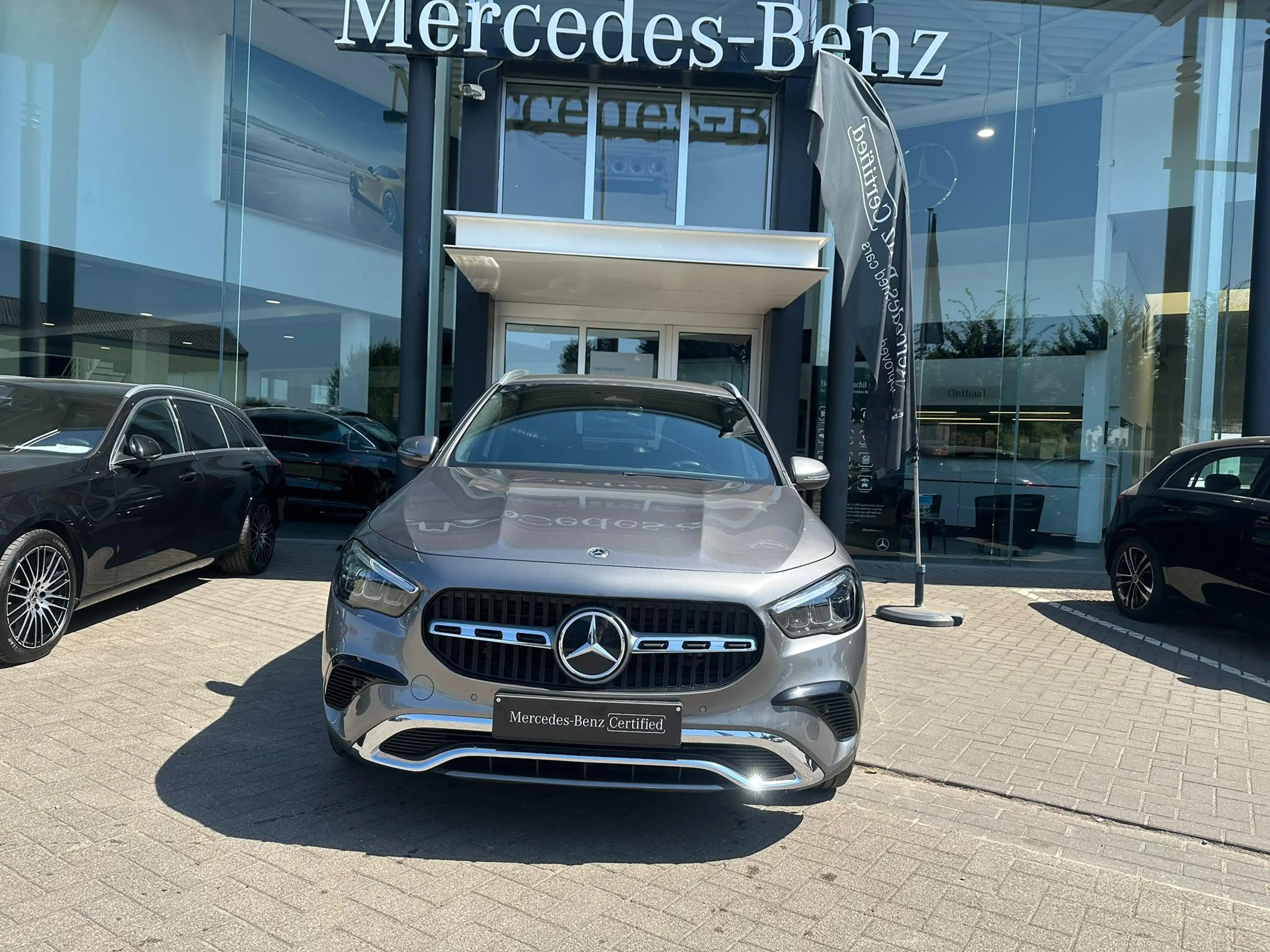 Mercedes-Benz GLA 180 GLA d Business Line — photo 8