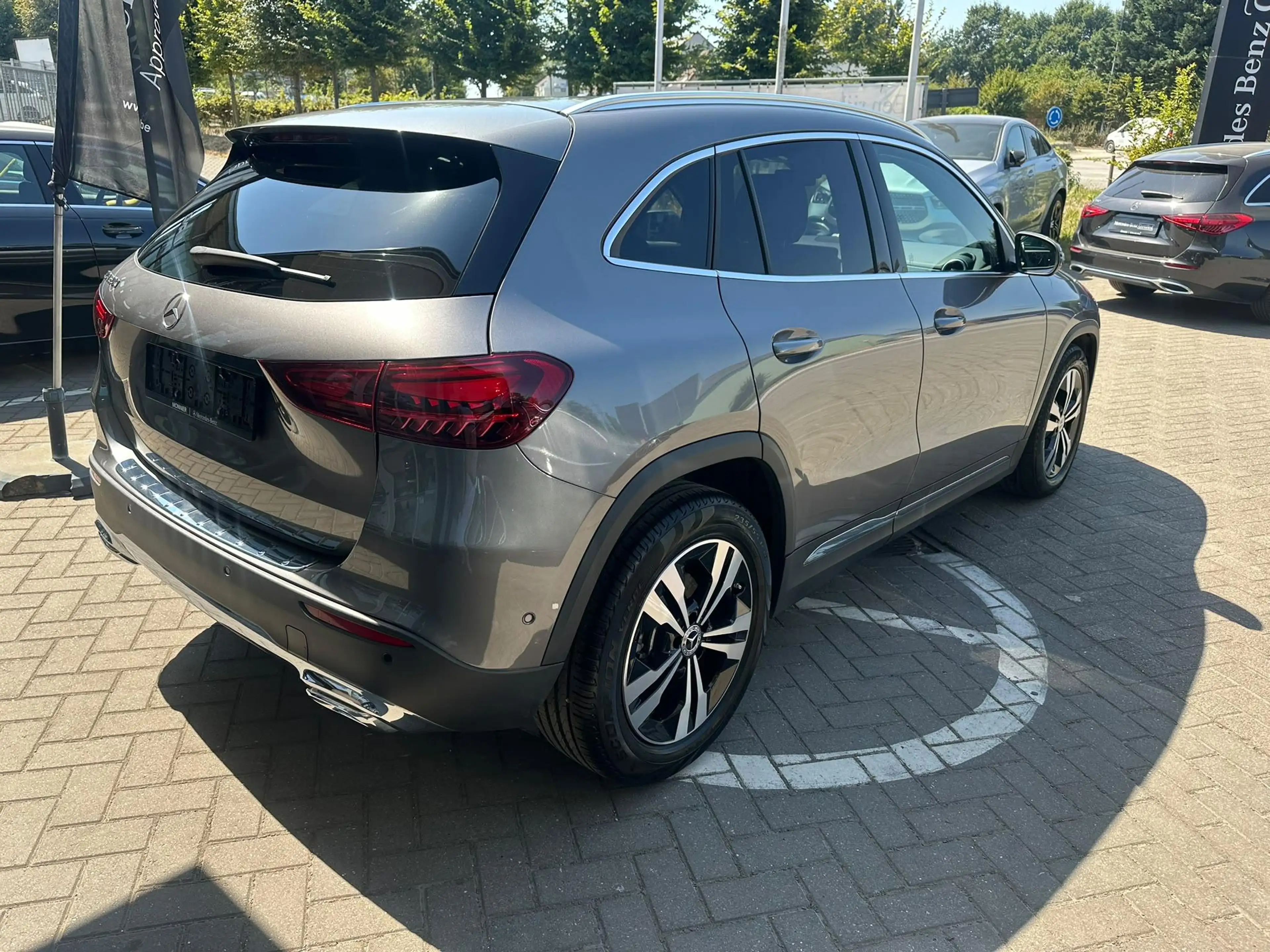 Mercedes-Benz GLA 180 GLA d Business Line — photo 5