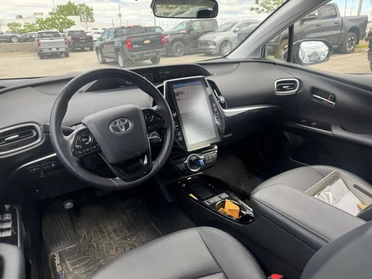 Toyota Prius Prime снимка Toyota Prius Prime
