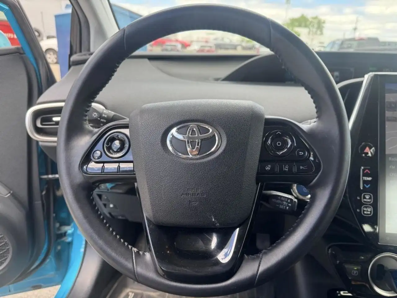 Toyota Prius Prime снимка Toyota Prius Prime