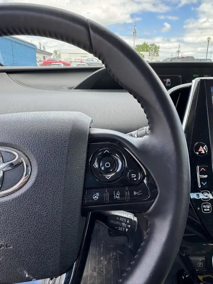 Toyota Prius Prime снимка Toyota Prius Prime