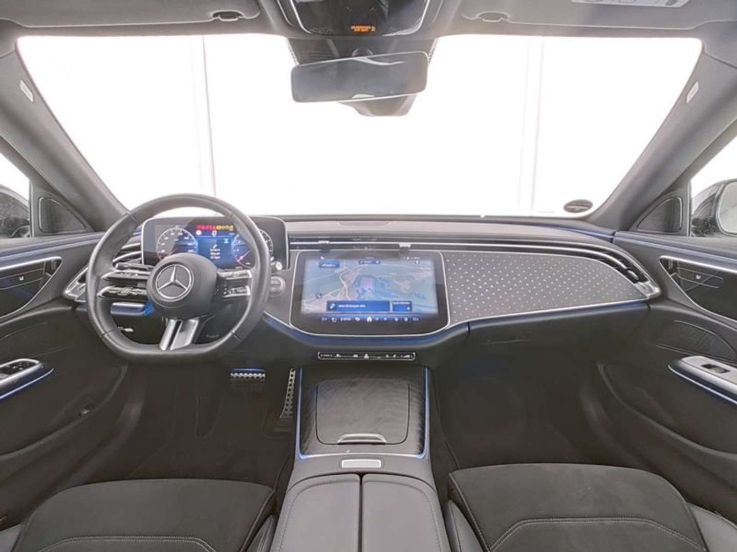 Mercedes Classe E 200 AMG Line -  - Joinsteer - #4