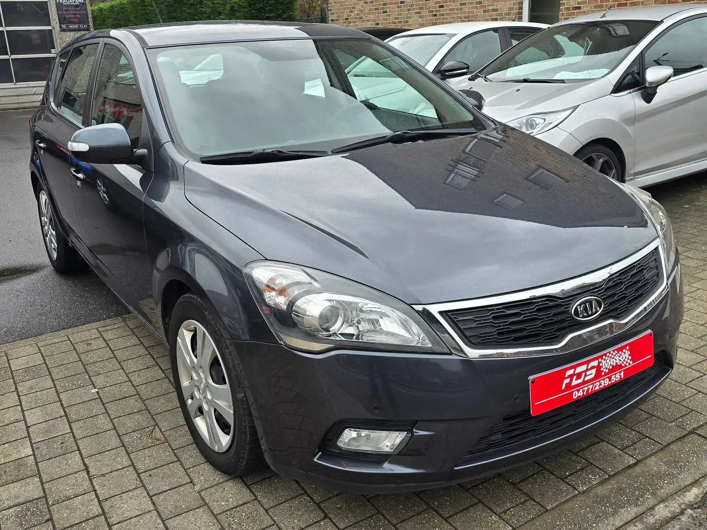 Kia Ceed / cee'd Cee'd 1.6 CRDi EcoDynamics DPF CARPASS/GARANTIE Grijs - 1