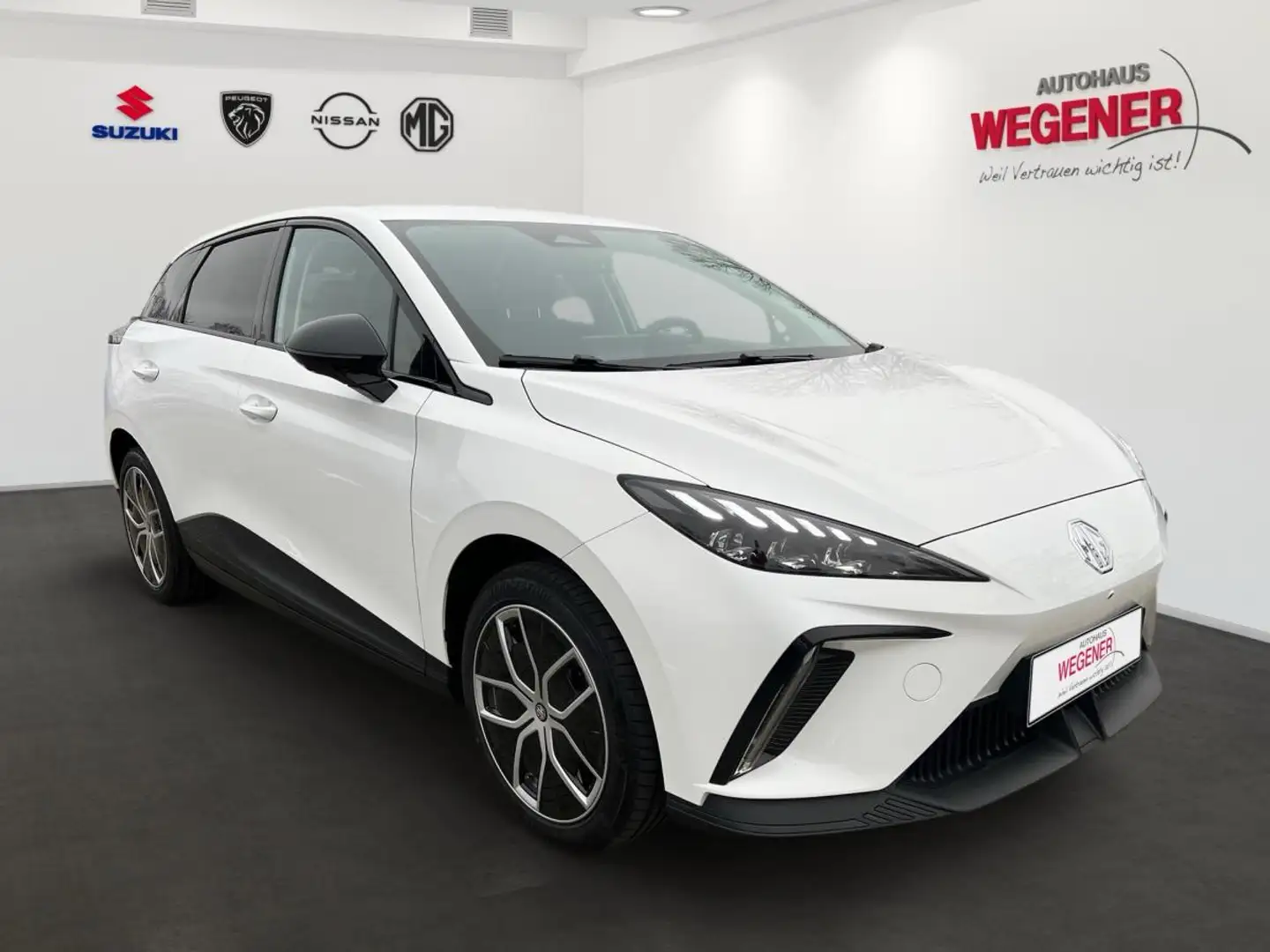MG MG4 ⚡LUXURY 64kWh MY24⚡ | PRIVAT |360°|iSMART|WÄRMEPUM Silber - 2