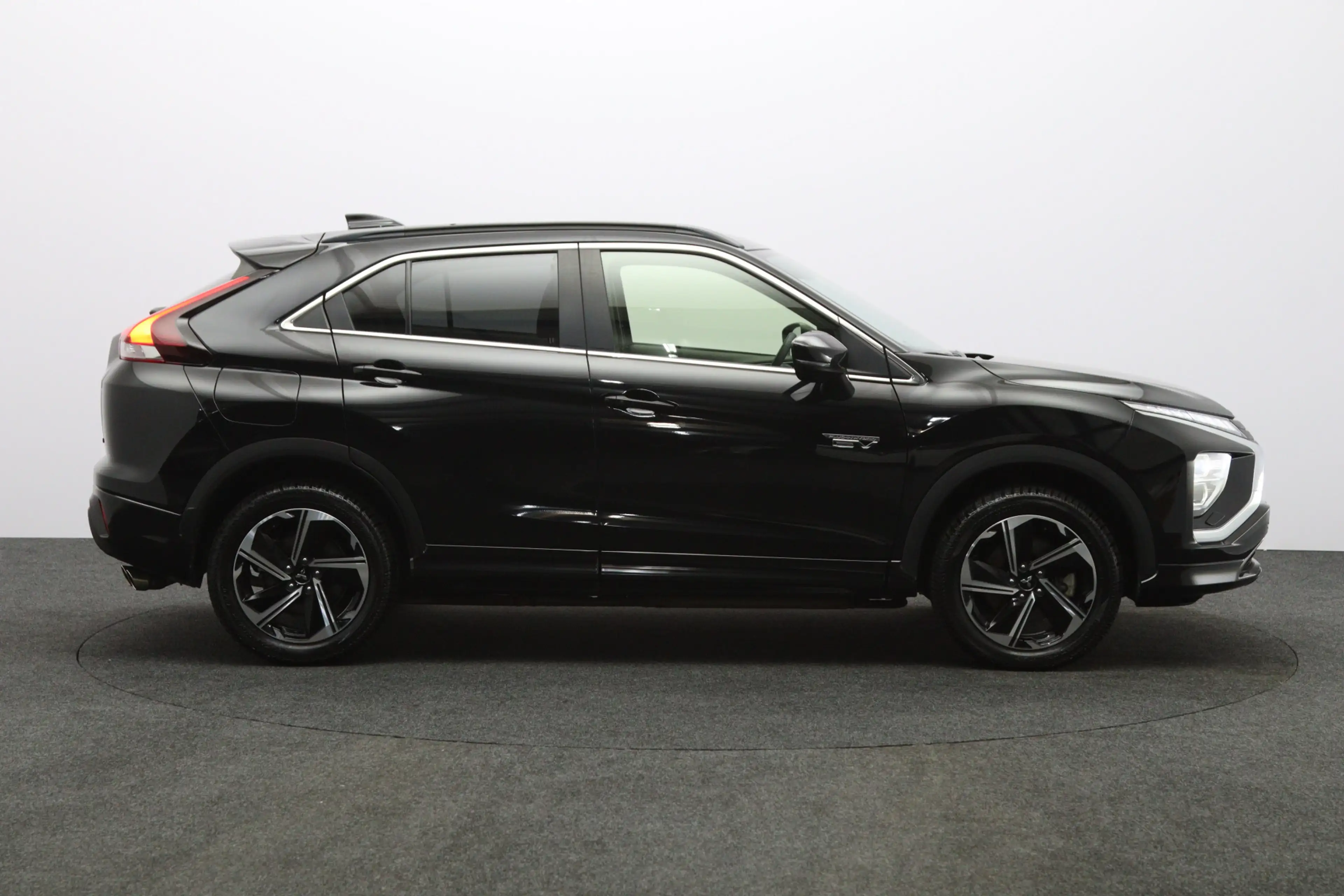 Mitsubishi Eclipse Cross 2.4 PHEV 188 PK Executive, LED, Adaptieve Cruise C — photo 12