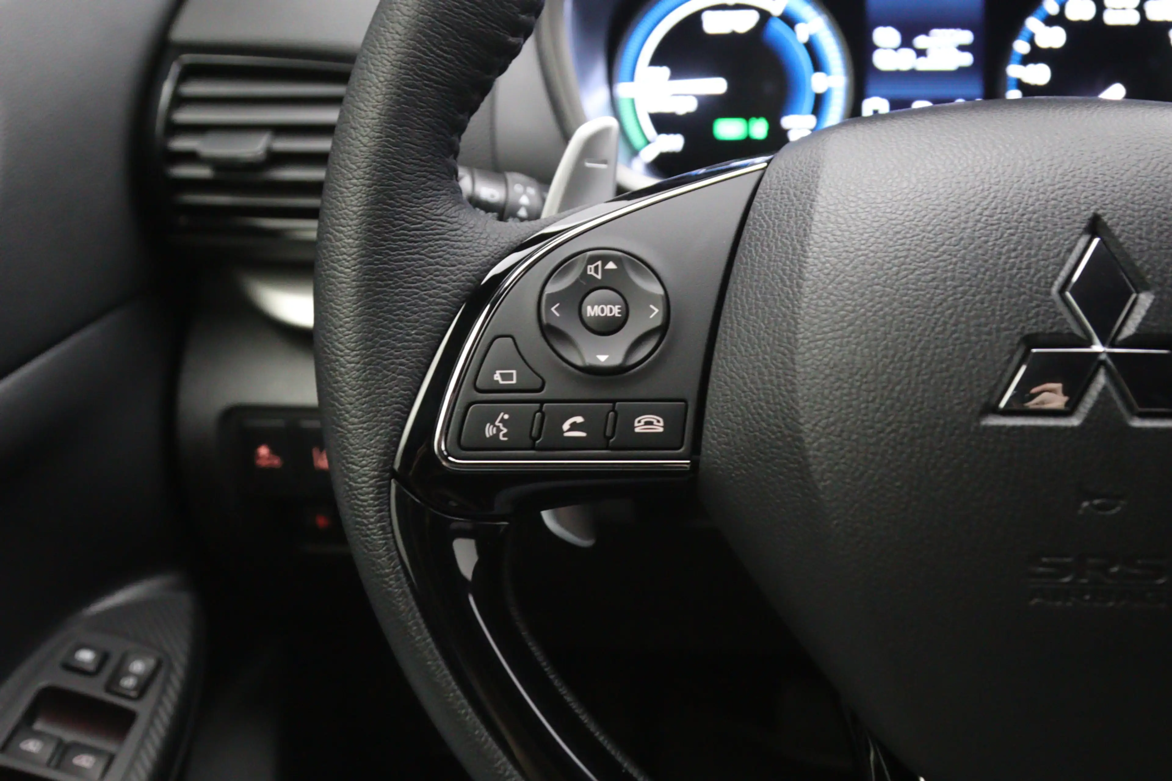 Mitsubishi Eclipse Cross 2.4 PHEV 188 PK Executive, LED, Adaptieve Cruise C — photo 13