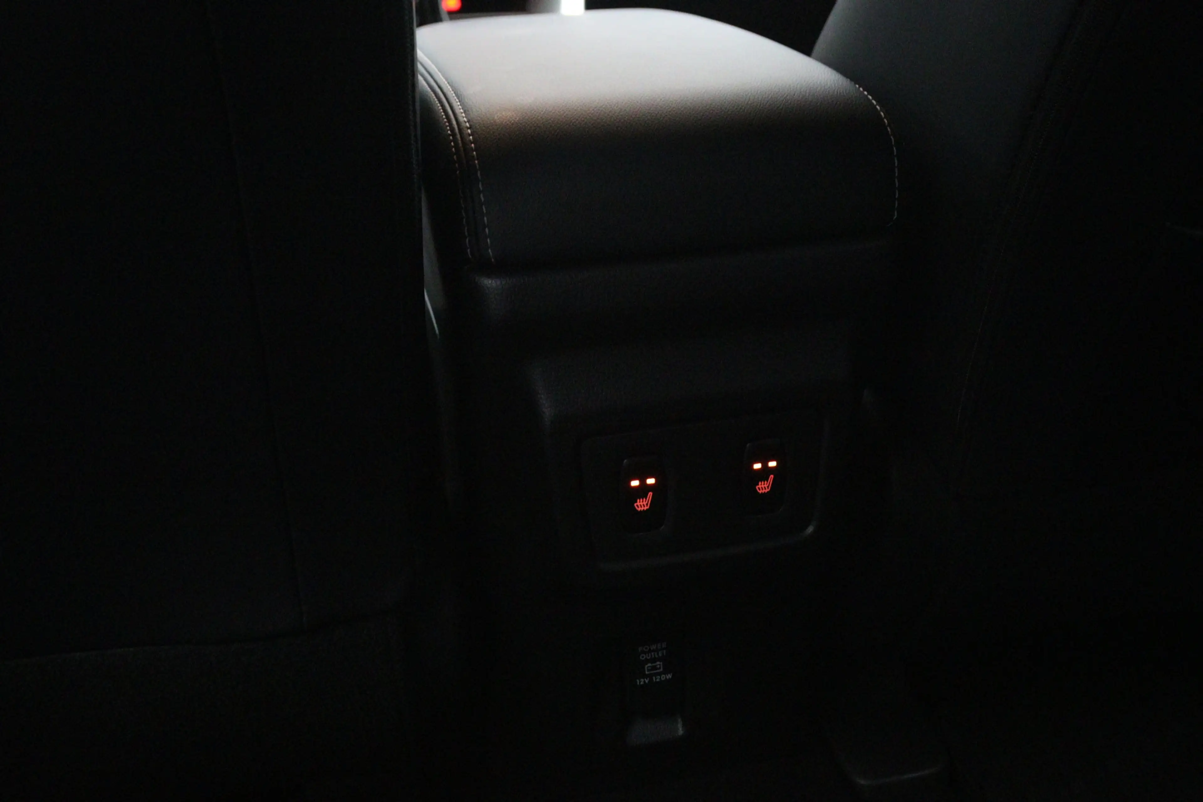 Mitsubishi Eclipse Cross 2.4 PHEV 188 PK Executive, LED, Adaptieve Cruise C — photo 34