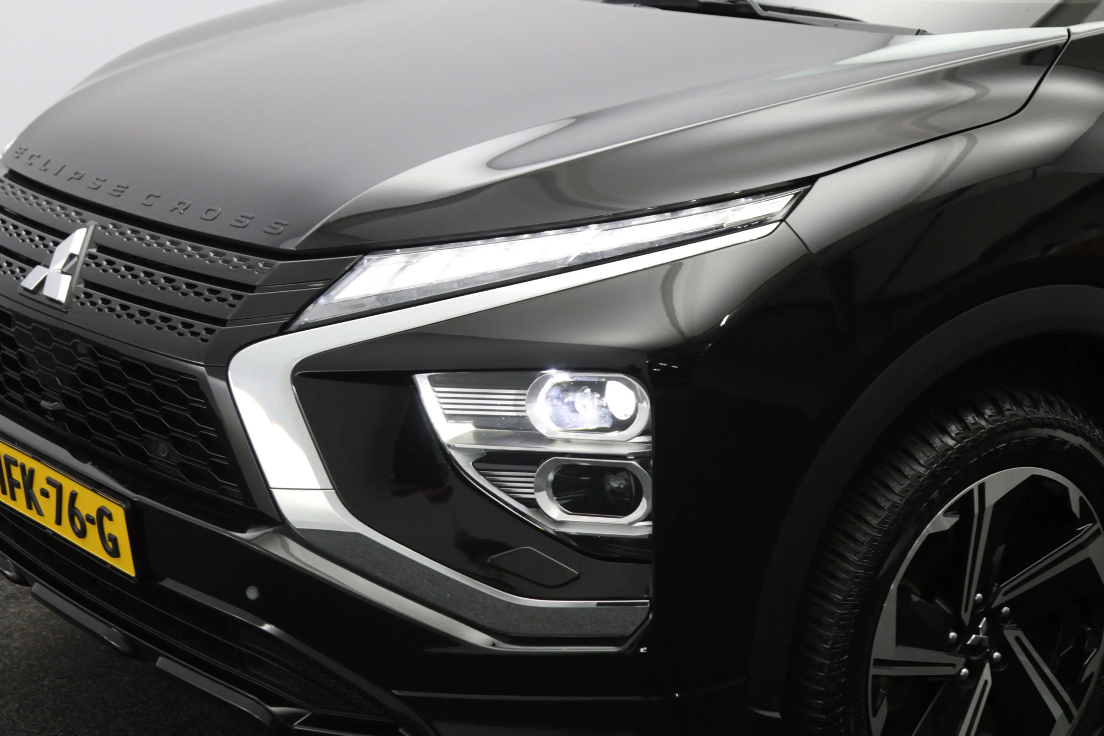 Mitsubishi Eclipse Cross 2.4 PHEV 188 PK Executive, LED, Adaptieve Cruise C — photo 18