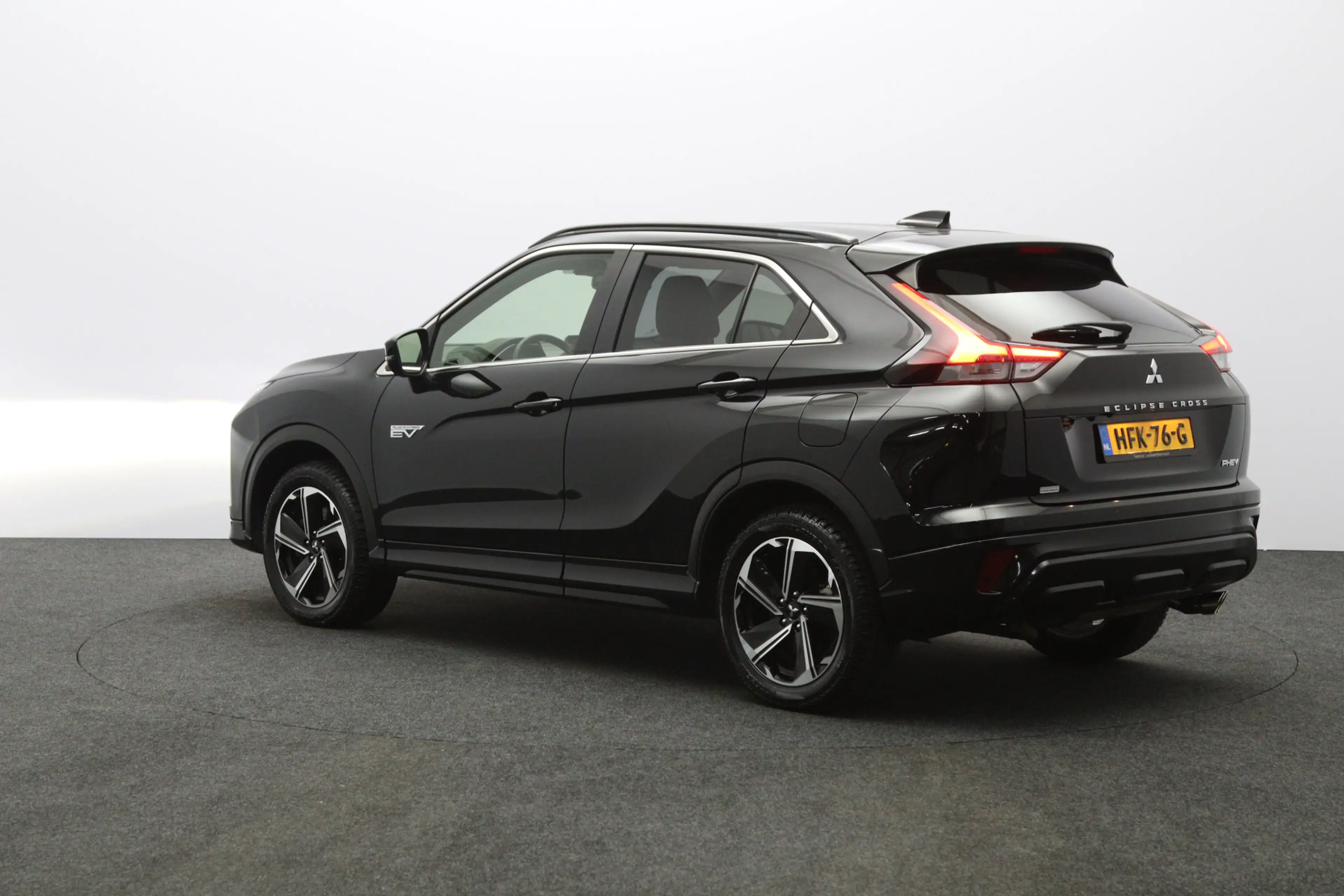 Mitsubishi Eclipse Cross 2.4 PHEV 188 PK Executive, LED, Adaptieve Cruise C — photo 9