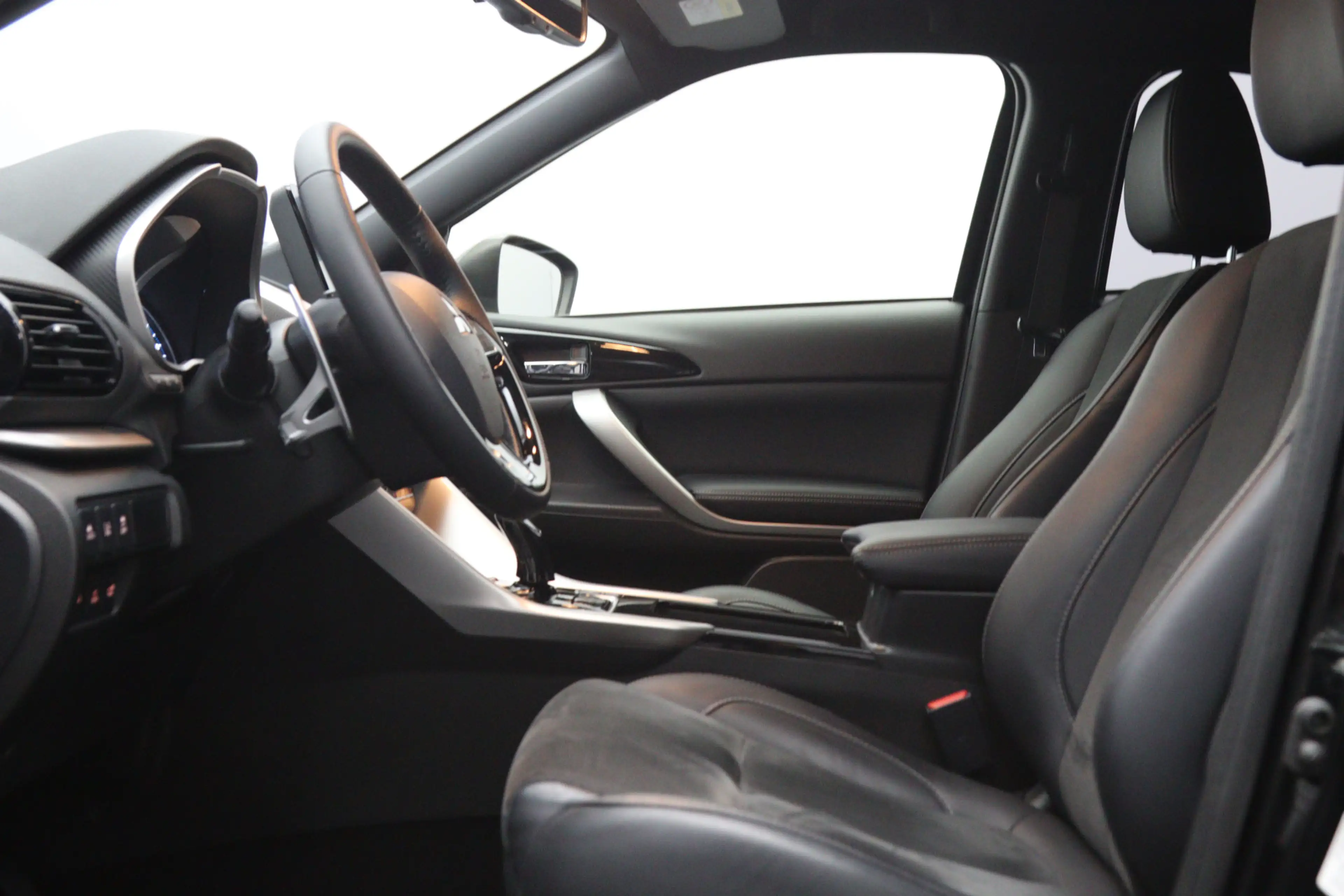 Mitsubishi Eclipse Cross 2.4 PHEV 188 PK Executive, LED, Adaptieve Cruise C — photo 31