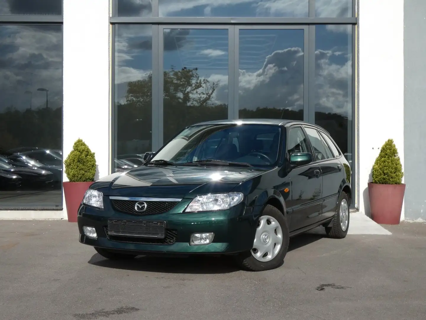 Mazda 323 F 1.6*Automatik*1.Hand*Erst 46000 Km* Grün - 1