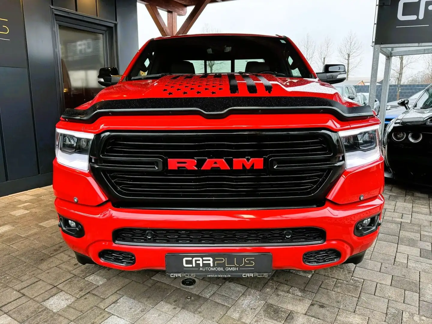 Dodge RAM 5.7 V8 HEMI RED DEVIL Night Edition 4x4 LED Červená - 2