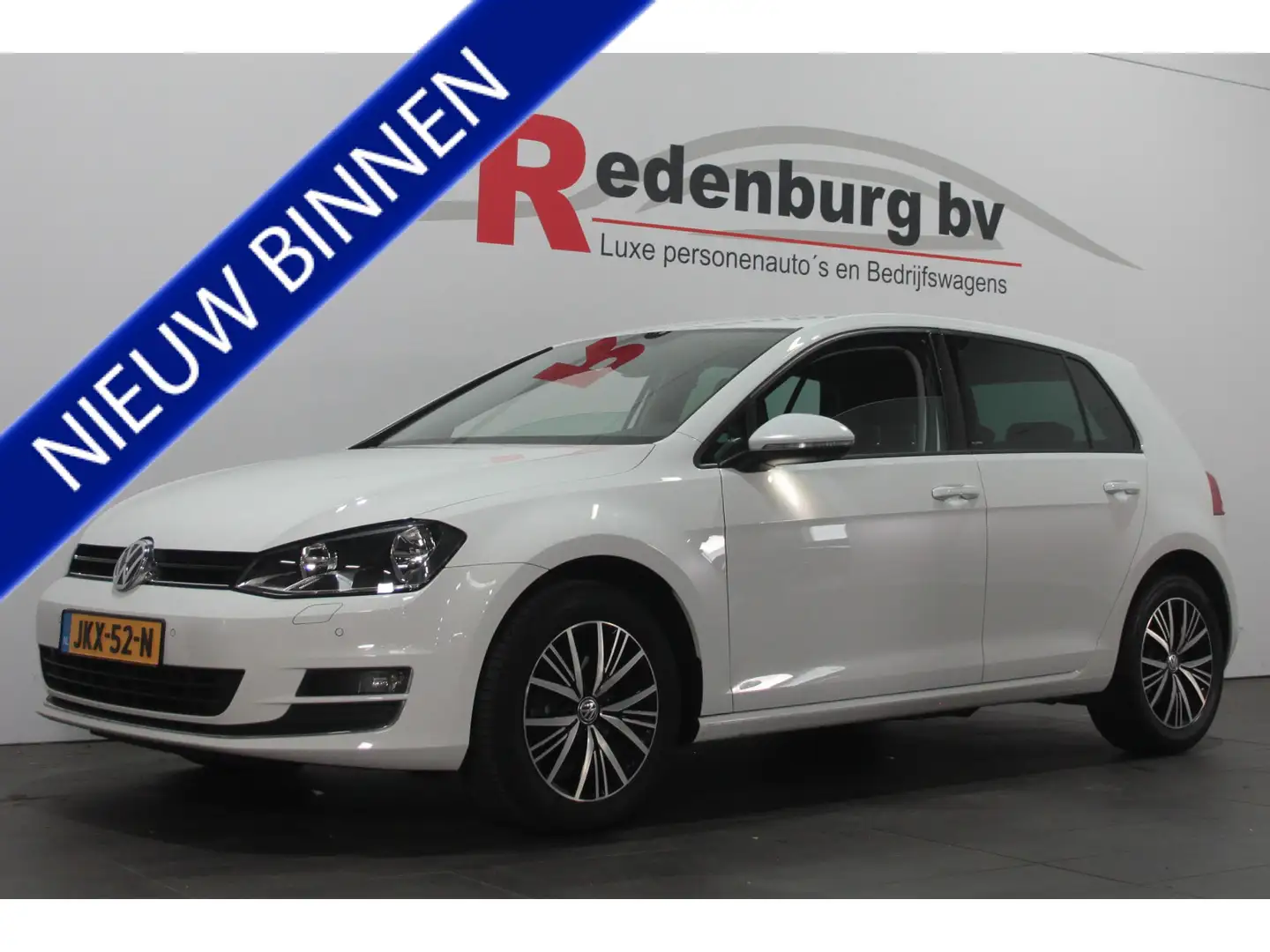 Volkswagen Golf 1.2 TSI Connected Series - Navi / PDC / BT / Stoel Wit - 1
