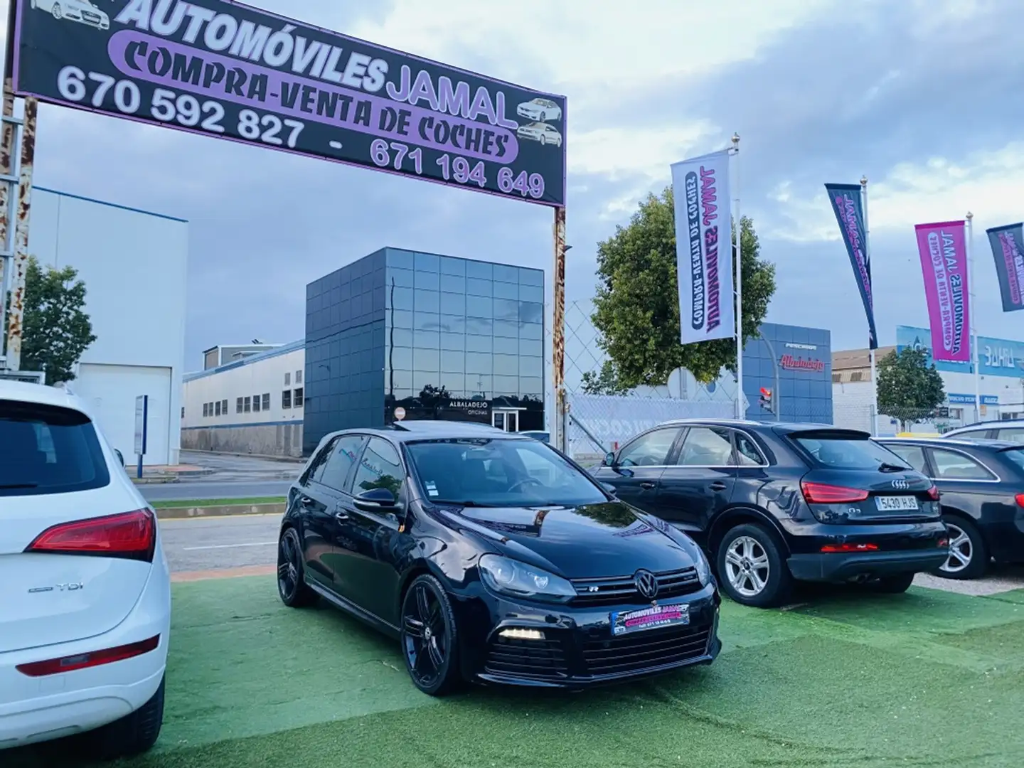 Volkswagen Golf 2.0 TSI R DSG - 1