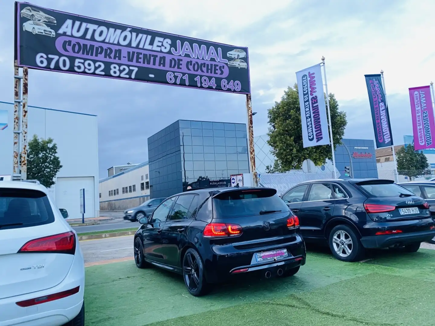 Volkswagen Golf 2.0 TSI R DSG - 2