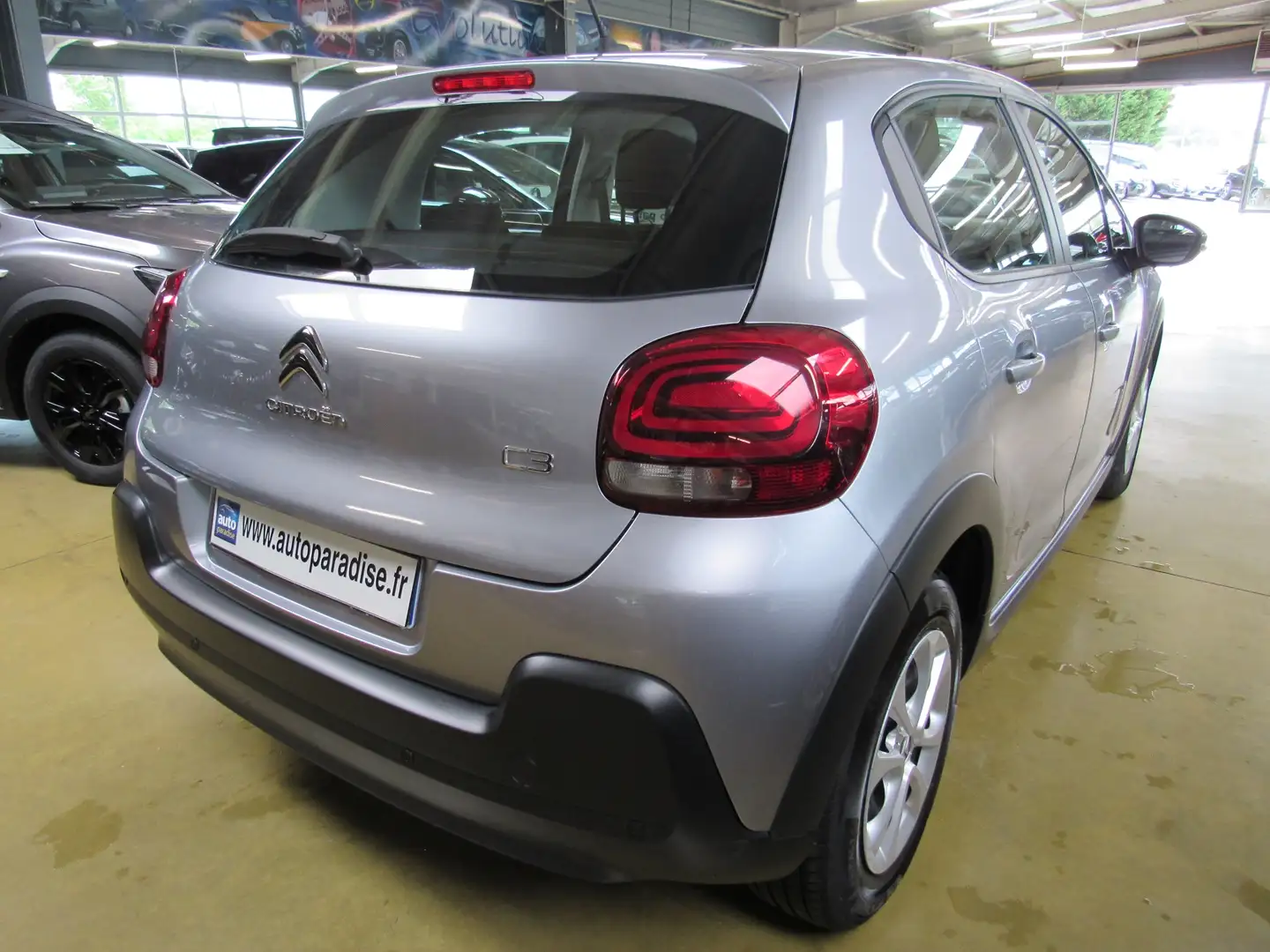 Citroen C3 1.2 110 FEEL Grijs - 2