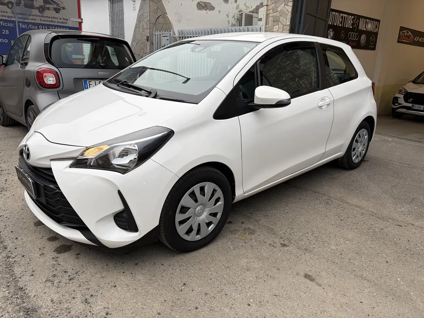 Toyota Yaris 3p 1.0 Now Gpl Bianco - 2