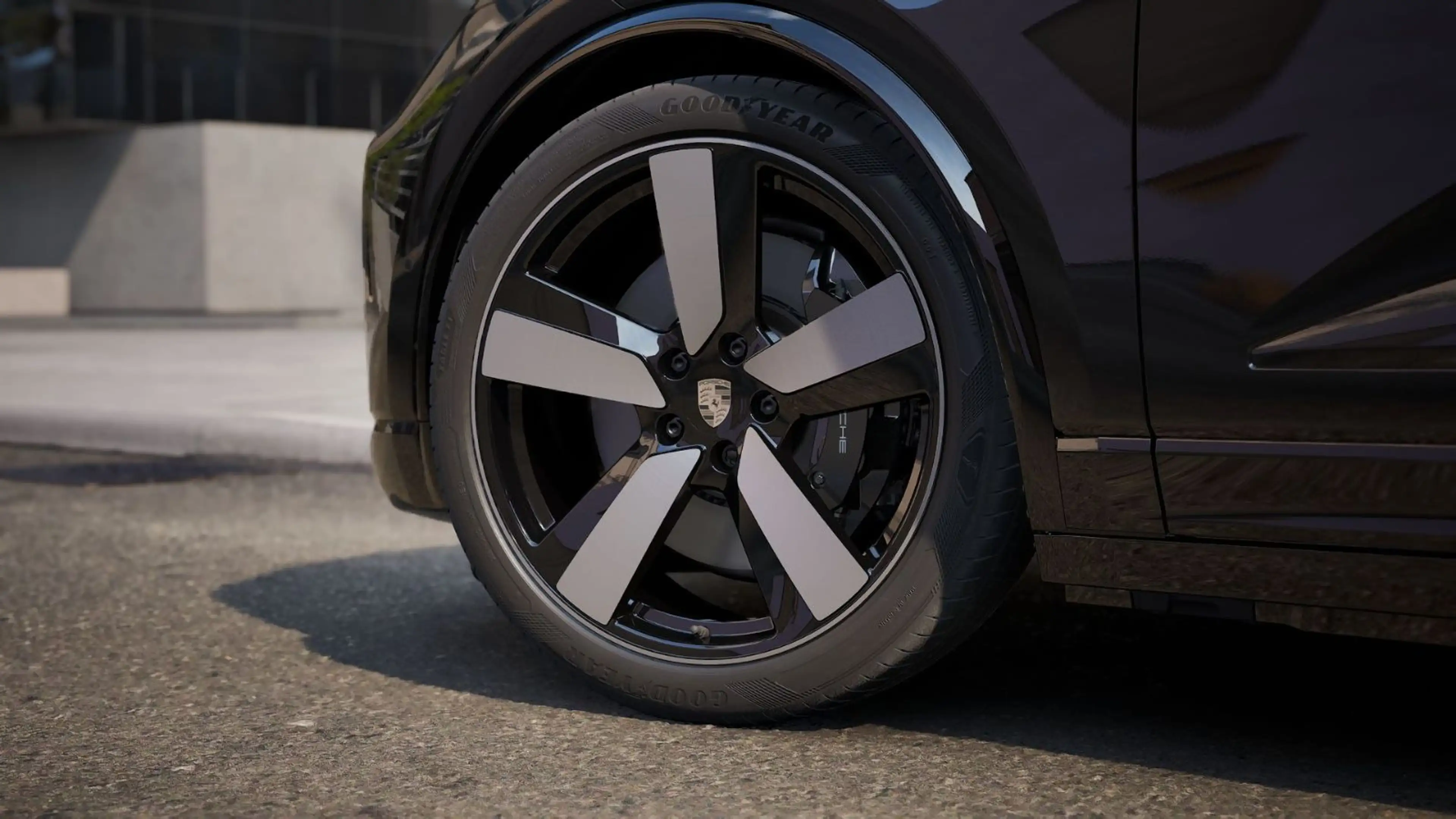 Porsche Macan Turbo | SportDesign | Hinterachslenkung | — photo 3