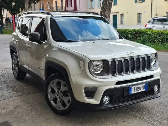 Jeep Renegade view 13