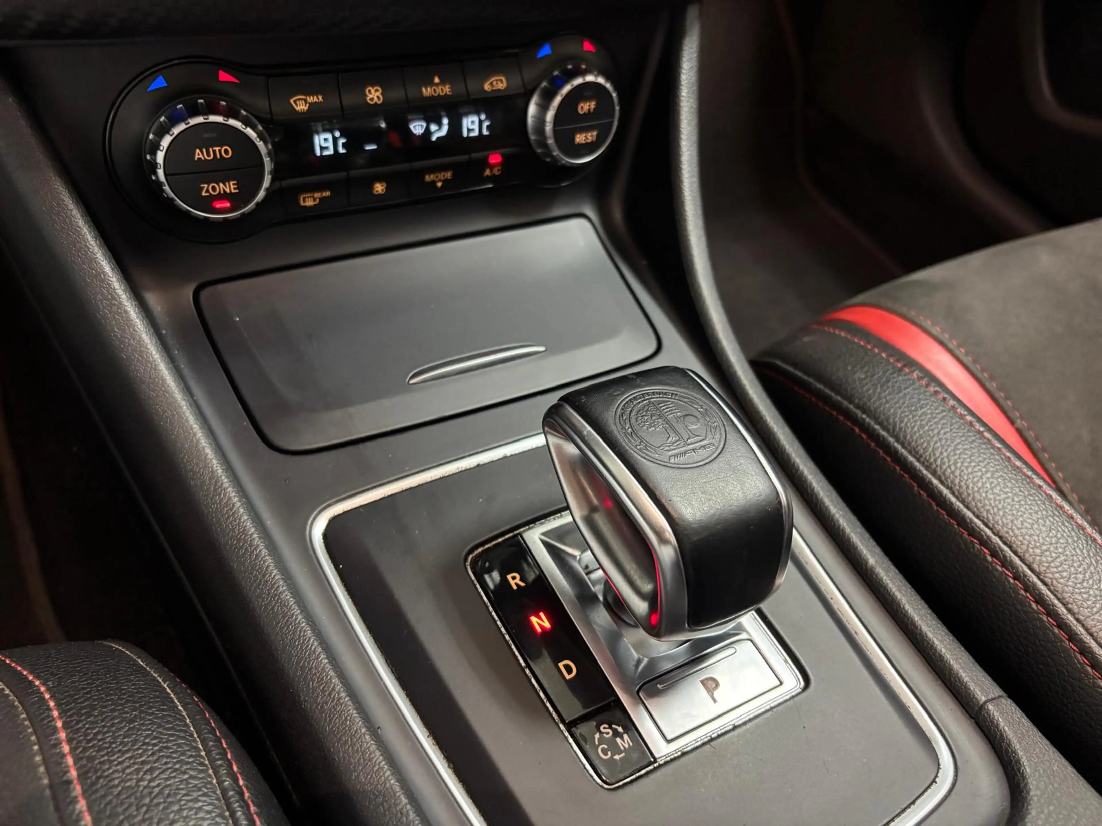 Mercedes-Benz A 45 AMG A 45 AMG 4-Matic — photo 15