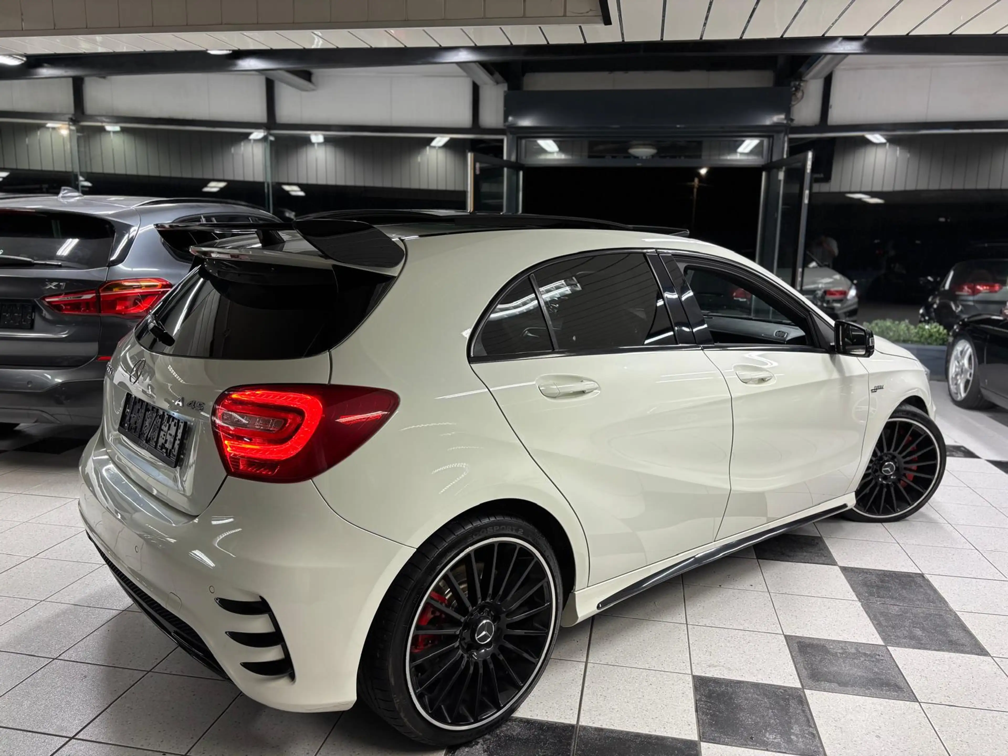 Mercedes-Benz A 45 AMG A 45 AMG 4-Matic — photo 2
