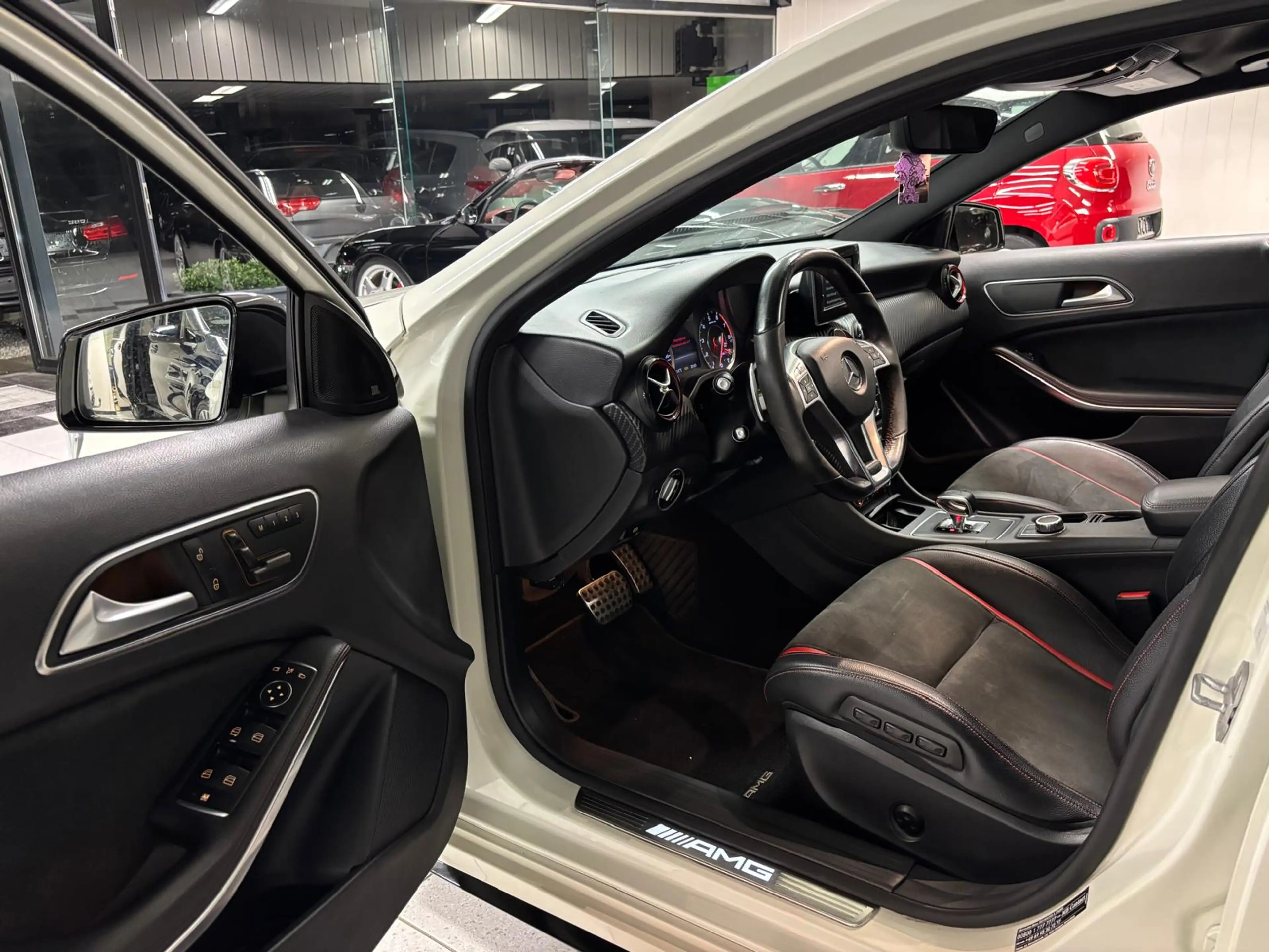 Mercedes-Benz A 45 AMG A 45 AMG 4-Matic — photo 12