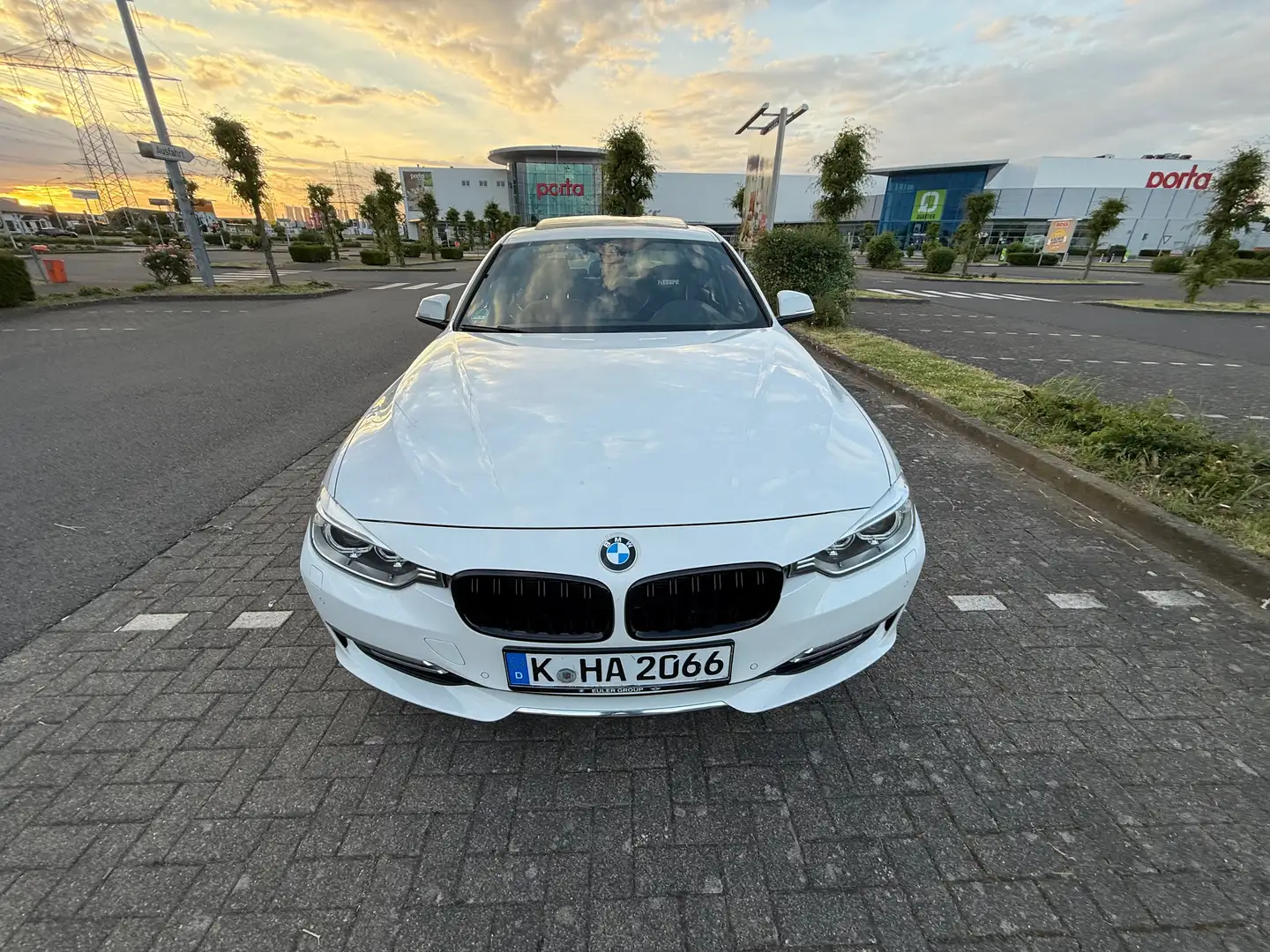 BMW 328 328i Touring Aut. Luxury Line Белый - 1
