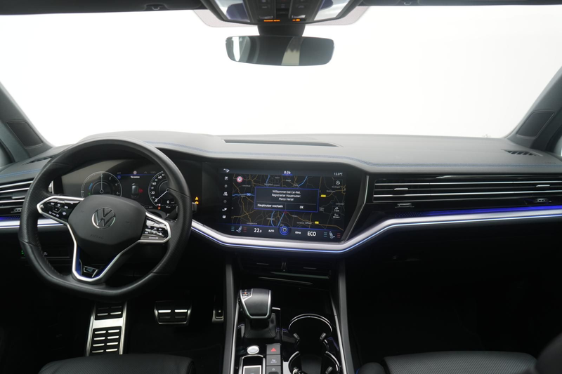 Volkswagen Touareg R e TSI 4Motion Leder/ACC/Kamera/Pano/AH — photo 14