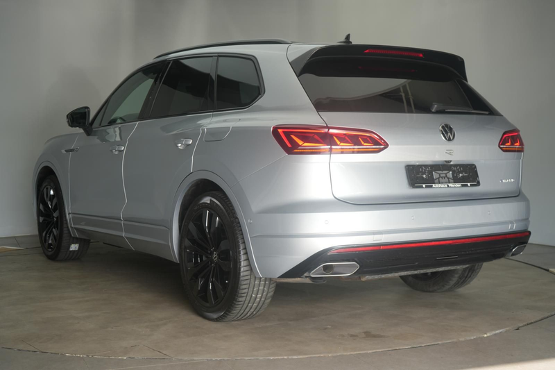 Volkswagen Touareg R e TSI 4Motion Leder/ACC/Kamera/Pano/AH — photo 5