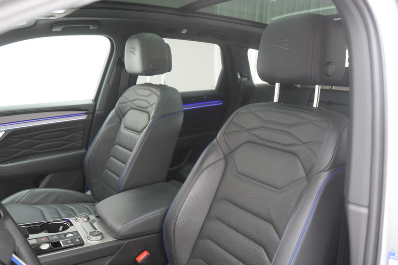 Volkswagen Touareg R e TSI 4Motion Leder/ACC/Kamera/Pano/AH — photo 10