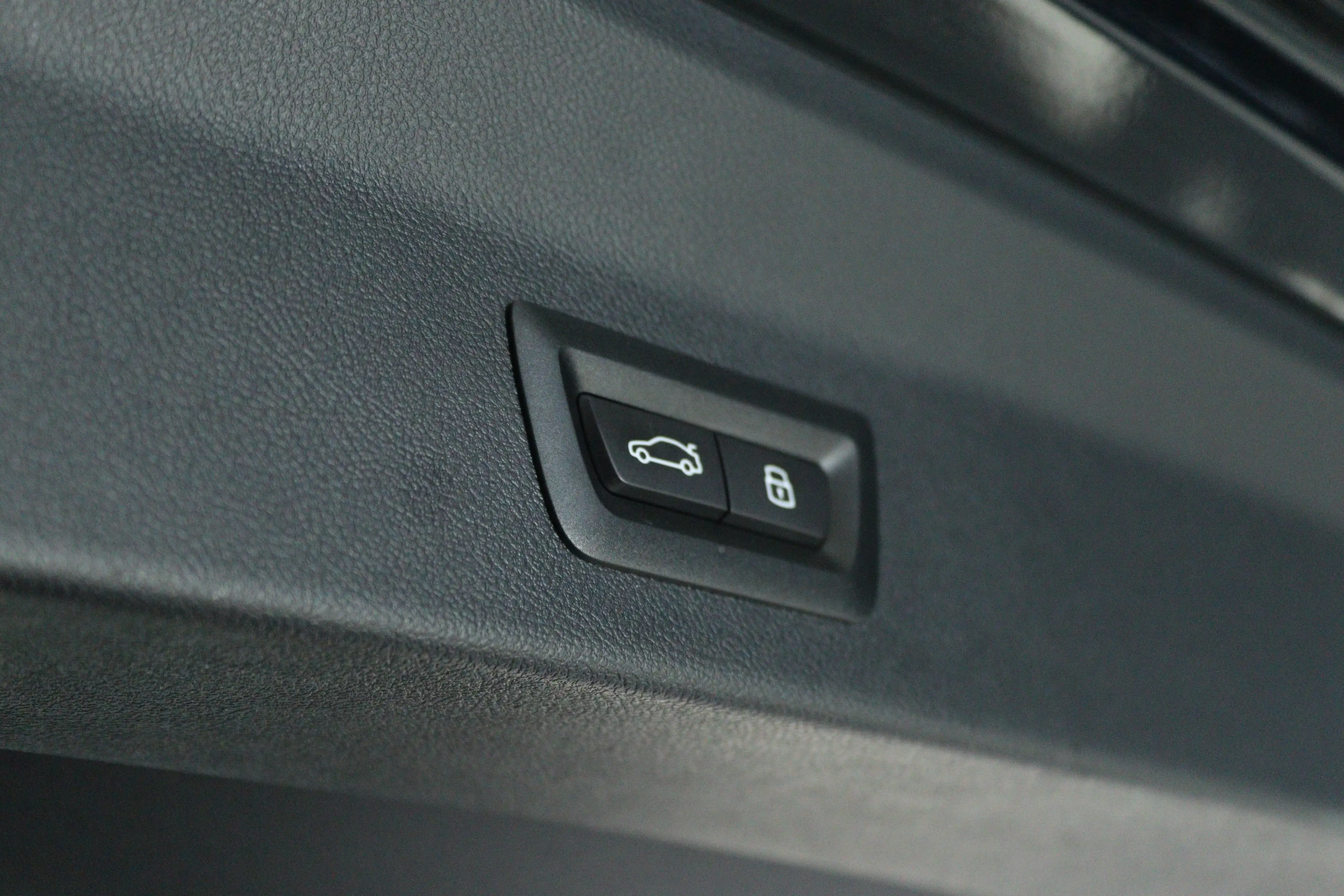 BMW X3 xDrive20i M-Sport Business Edition Plus | Cruise C — photo 17