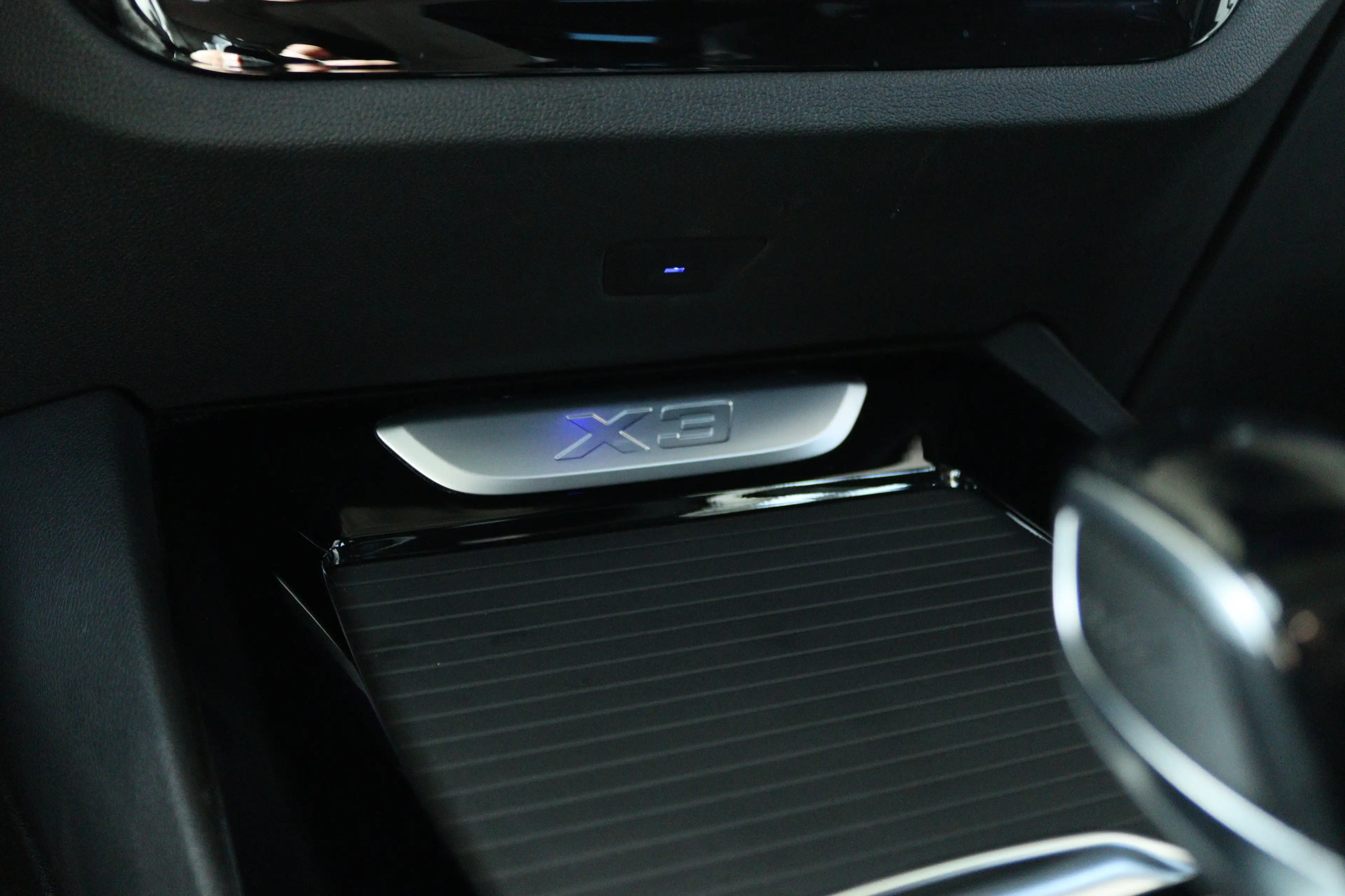 BMW X3 xDrive20i M-Sport Business Edition Plus | Cruise C — photo 30