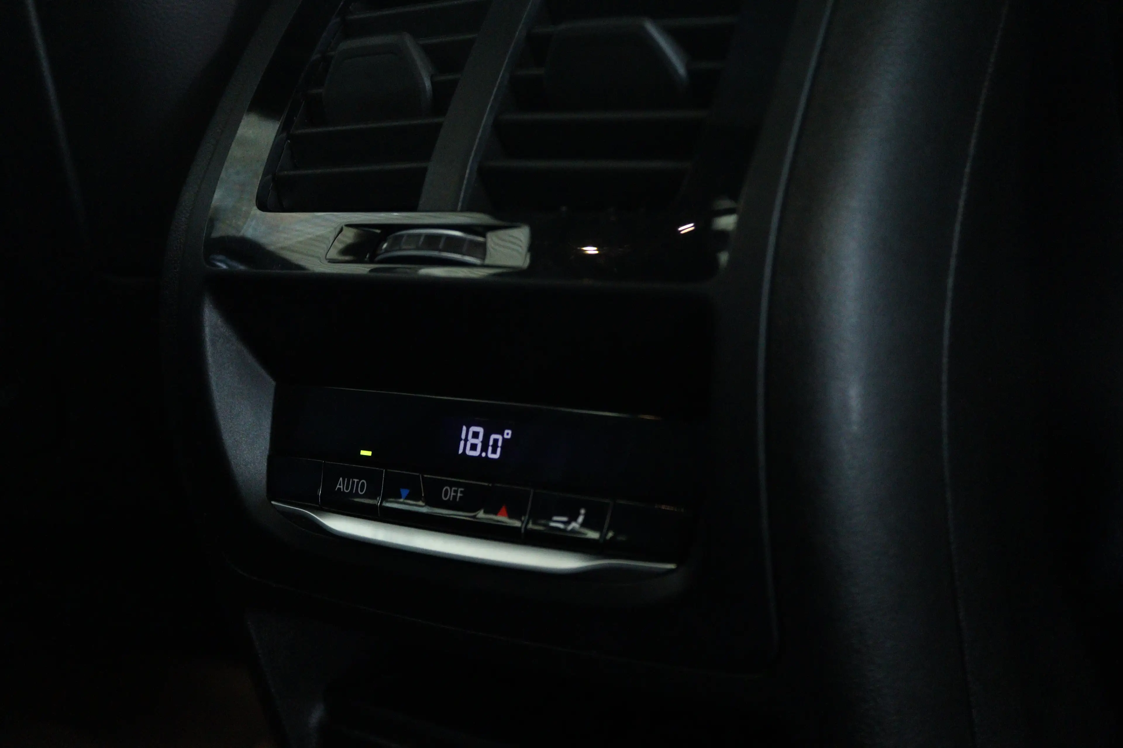 BMW X3 xDrive20i M-Sport Business Edition Plus | Cruise C — photo 23