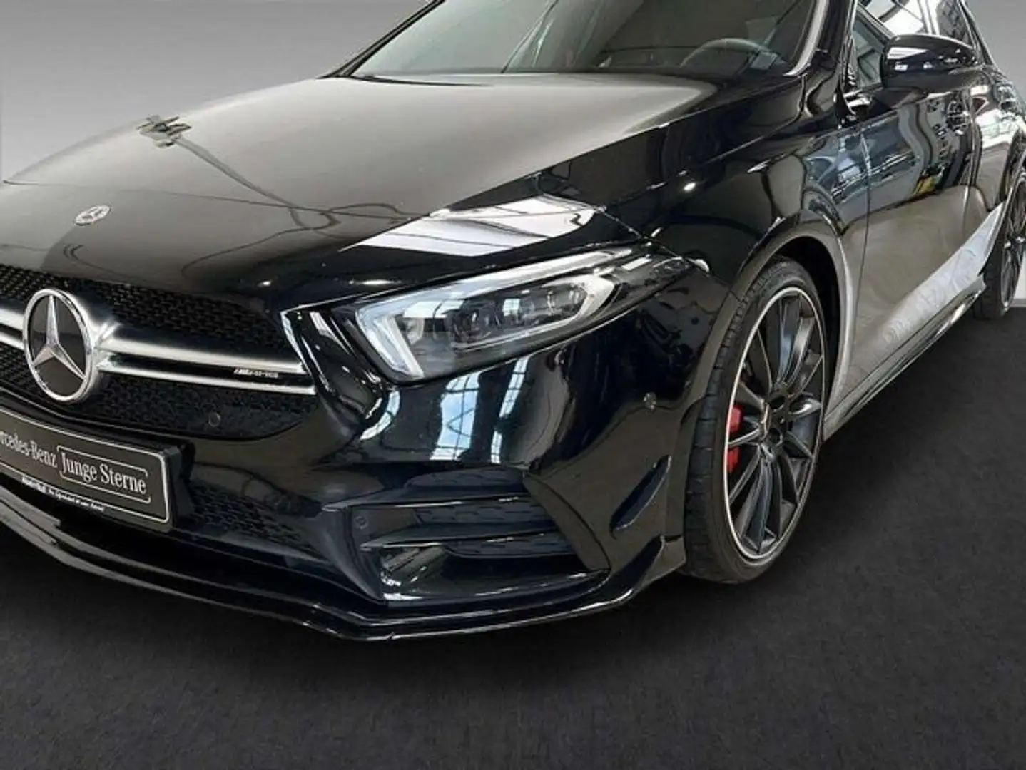 Mercedes-Benz A 220 35 AMG Sedán 4Matic+ 7G-DCT Negro - 2