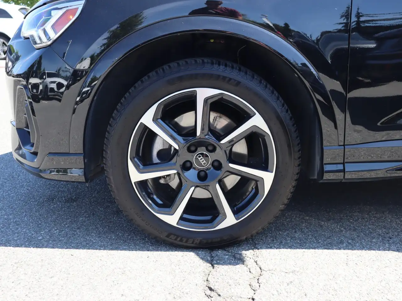 Audi Q3 снимка Audi Q3