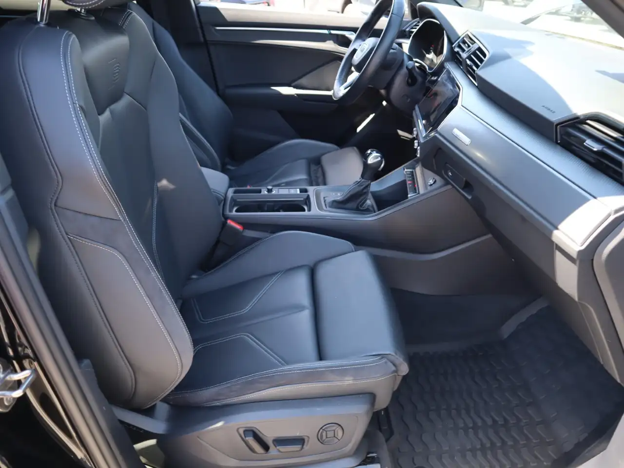 Audi Q3 снимка Audi Q3