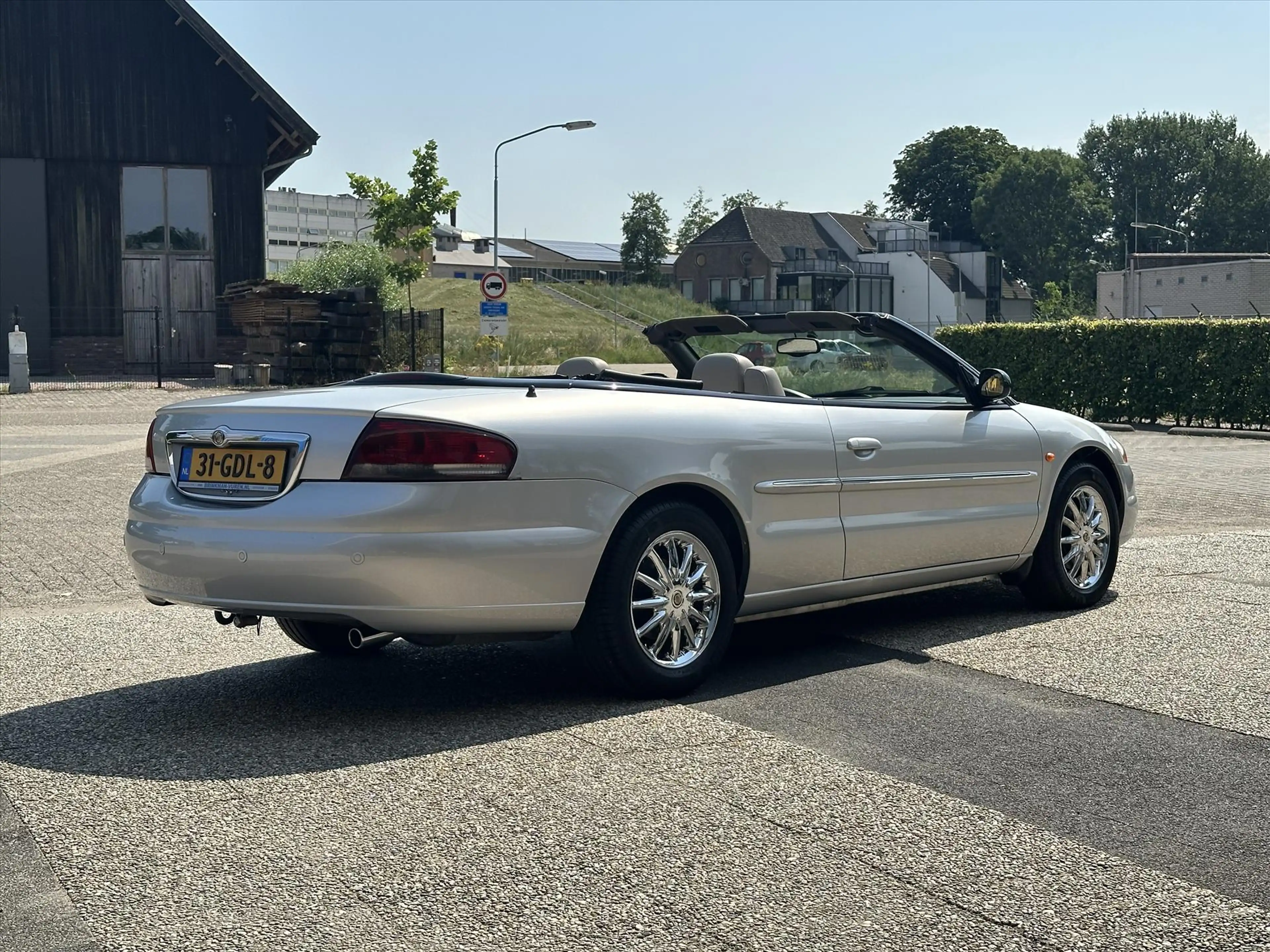 Chrysler Sebring 2.7 I V6 CABRIO AUT Limited — photo 11