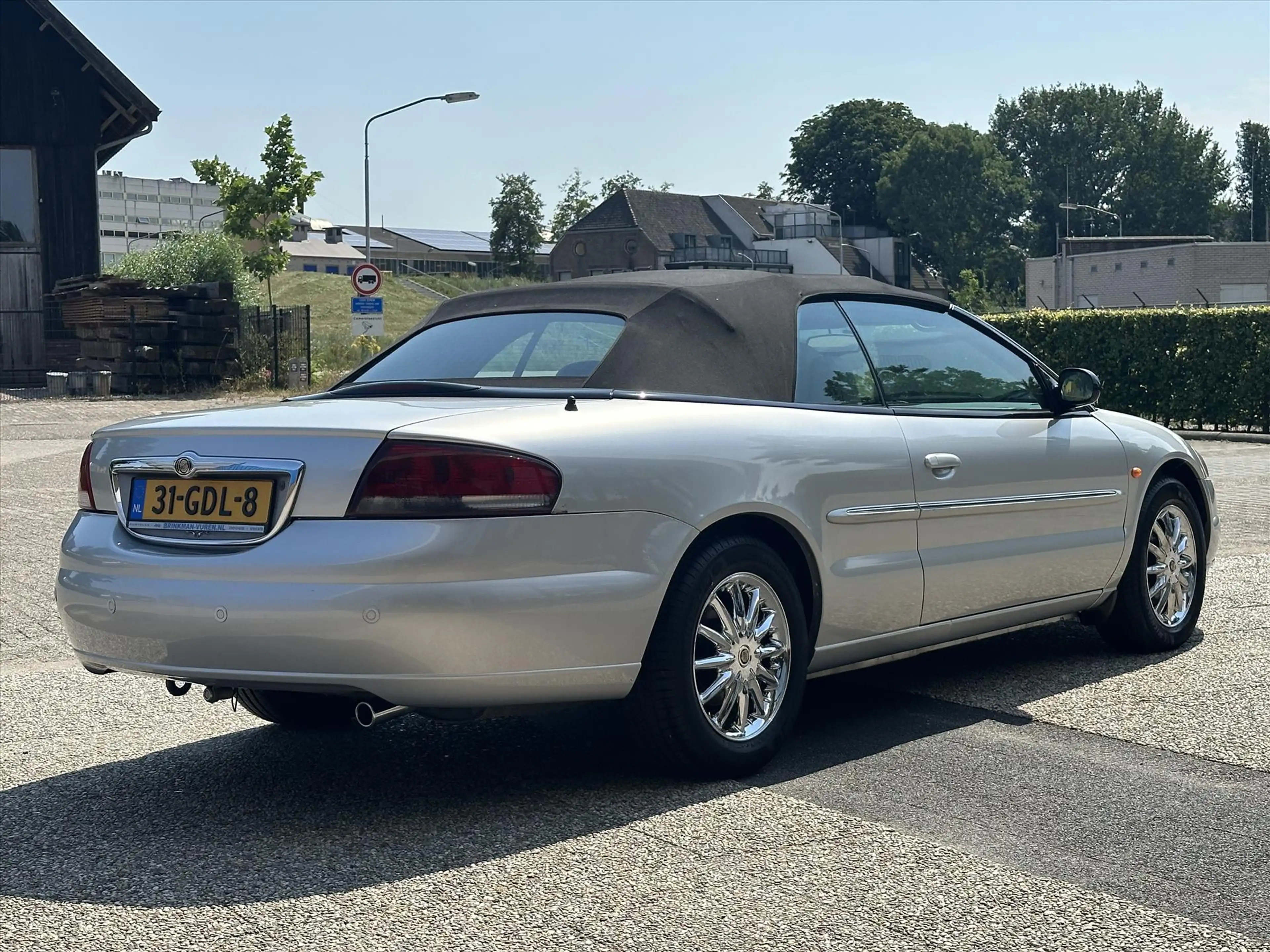 Chrysler Sebring 2.7 I V6 CABRIO AUT Limited — photo 4