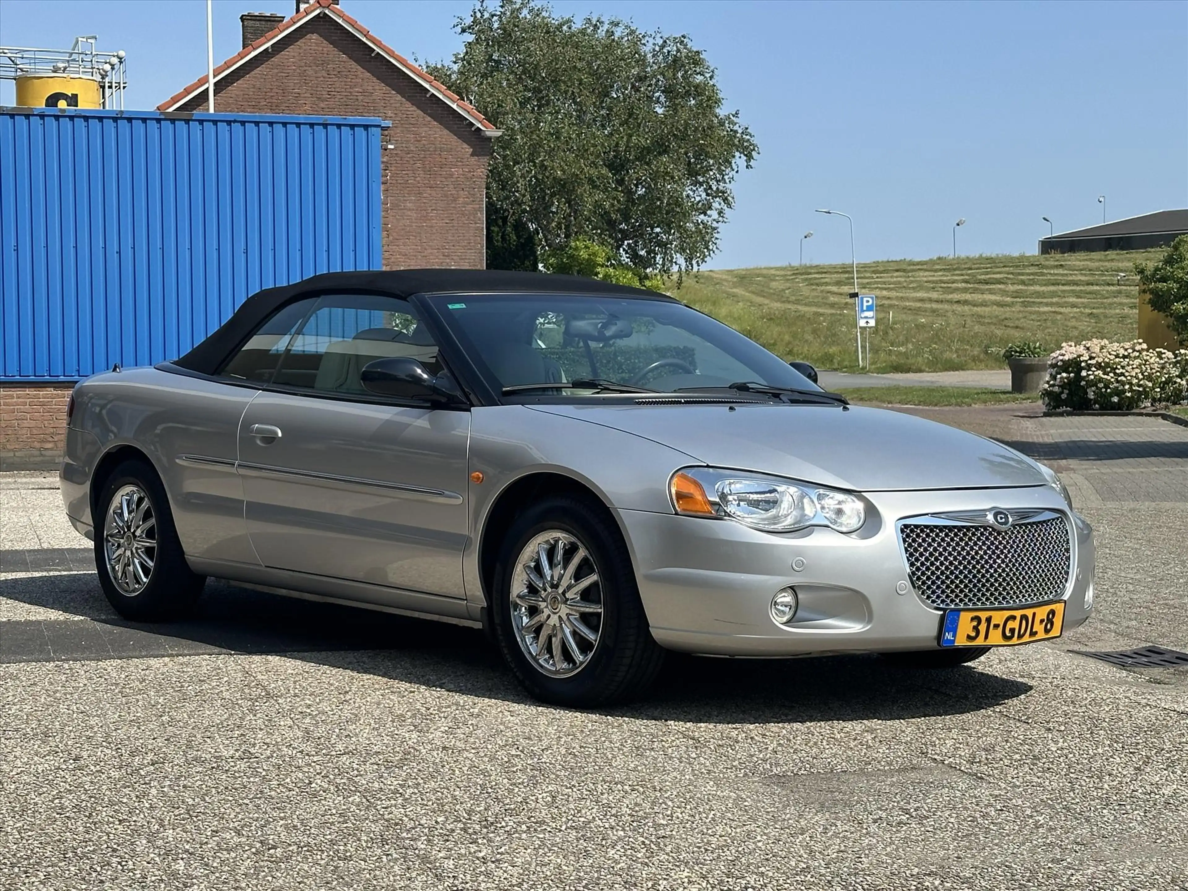 Chrysler Sebring 2.7 I V6 CABRIO AUT Limited — photo 3