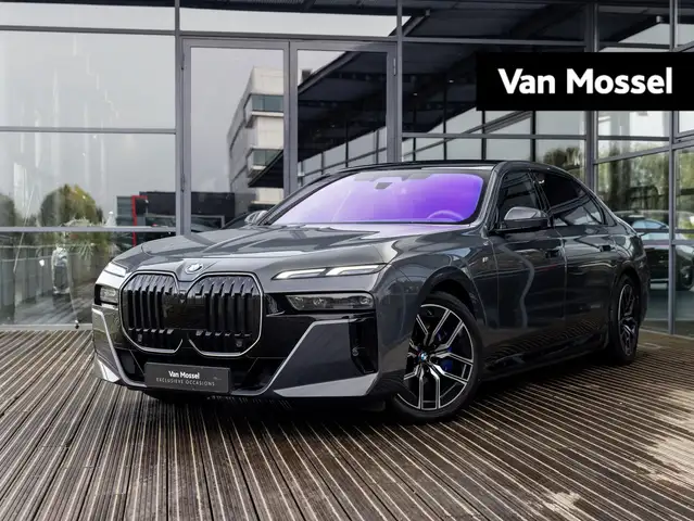 BMW i7 eDrive50 106 kWh | SOH 100 % | THEATER SCREEN | AU