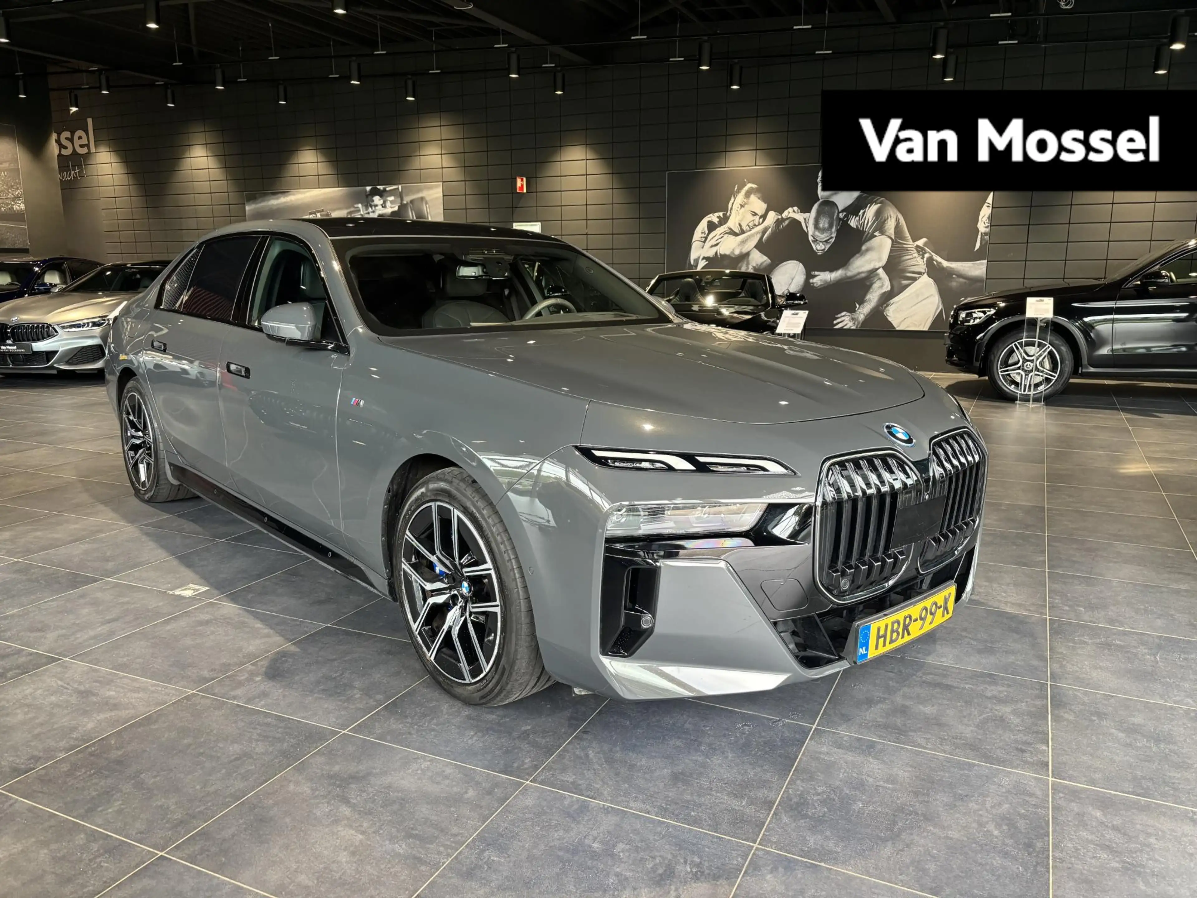 BMW i7 eDrive50 106 kWh | SOH 100 % | THEATER SCREEN | AU