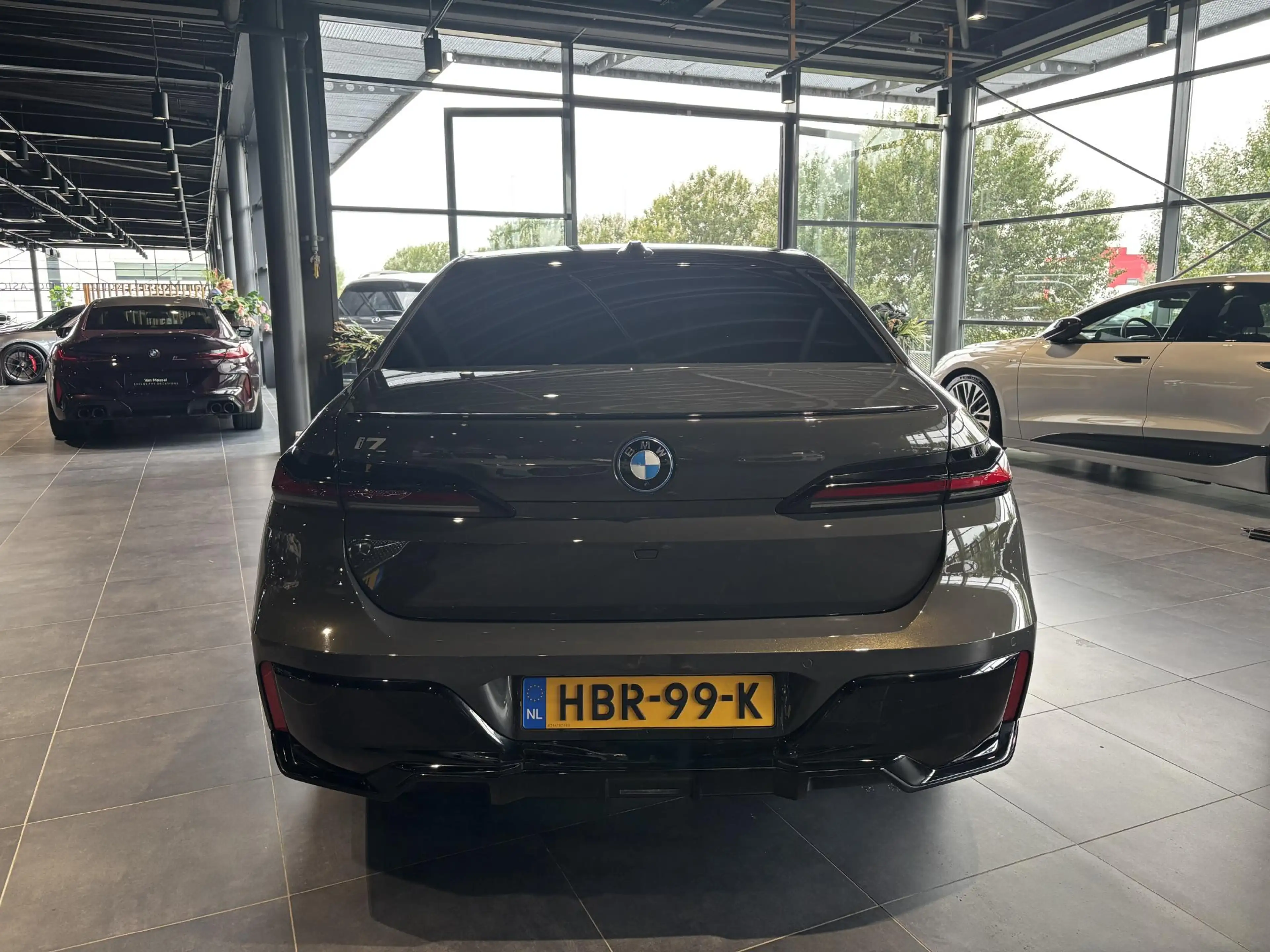 BMW i7 eDrive50 106 kWh | SOH 100 % | THEATER SCREEN | AU — photo 5