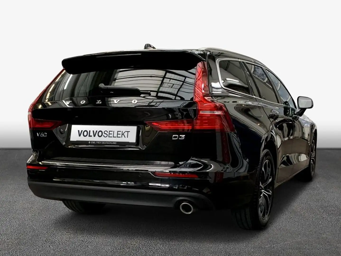 Volvo V60 D3 Momentum Pro Noir - 2
