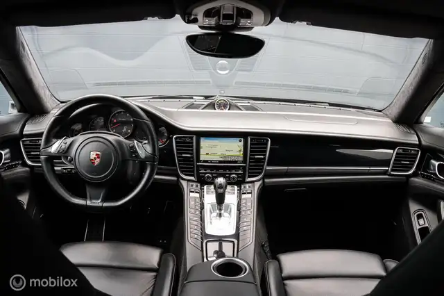 Porsche Panamera view 3