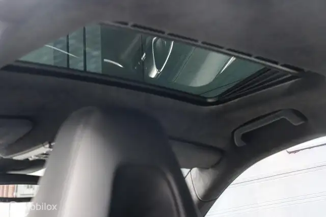Porsche Panamera view 11