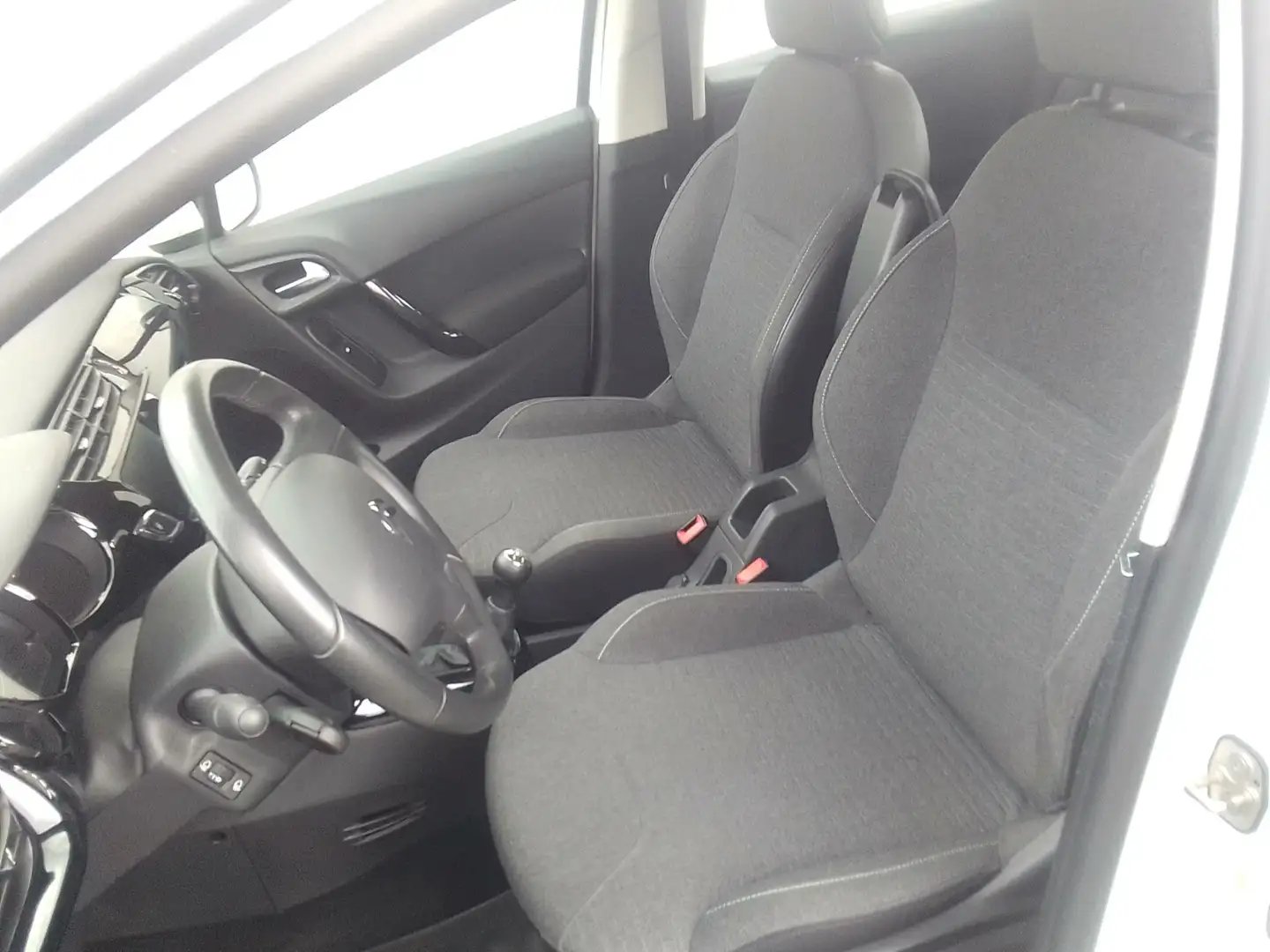 Citroen C3 Pure Tech (VTi) 82 Selection - 2