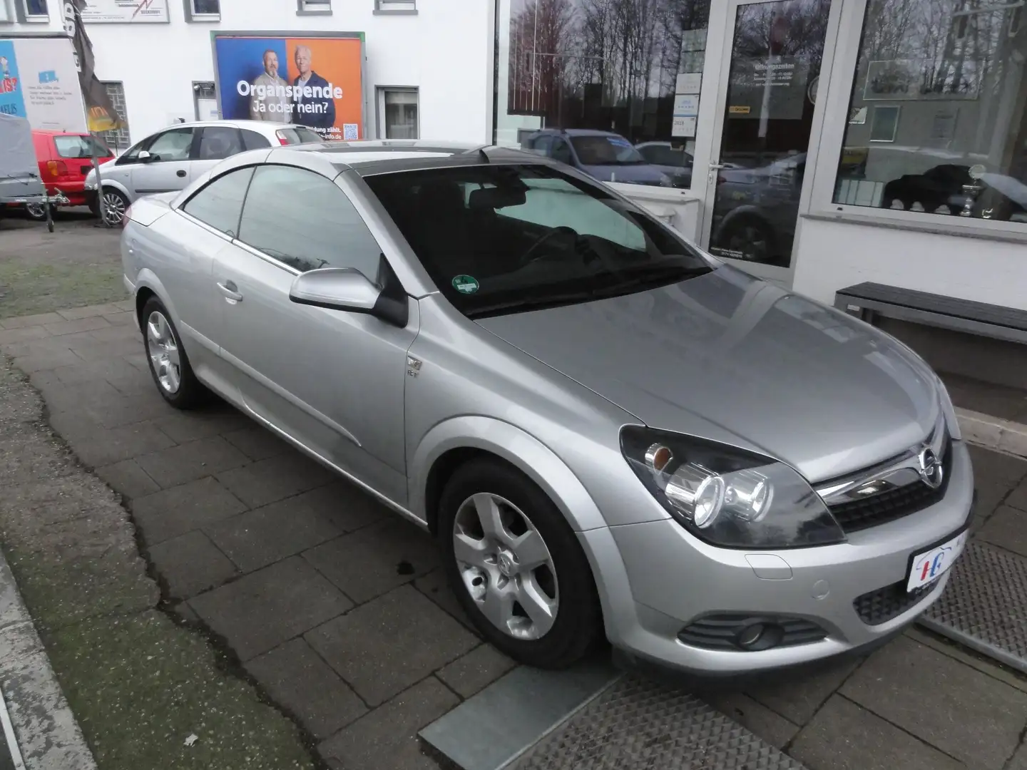 Opel Astra Edition Silber - 2