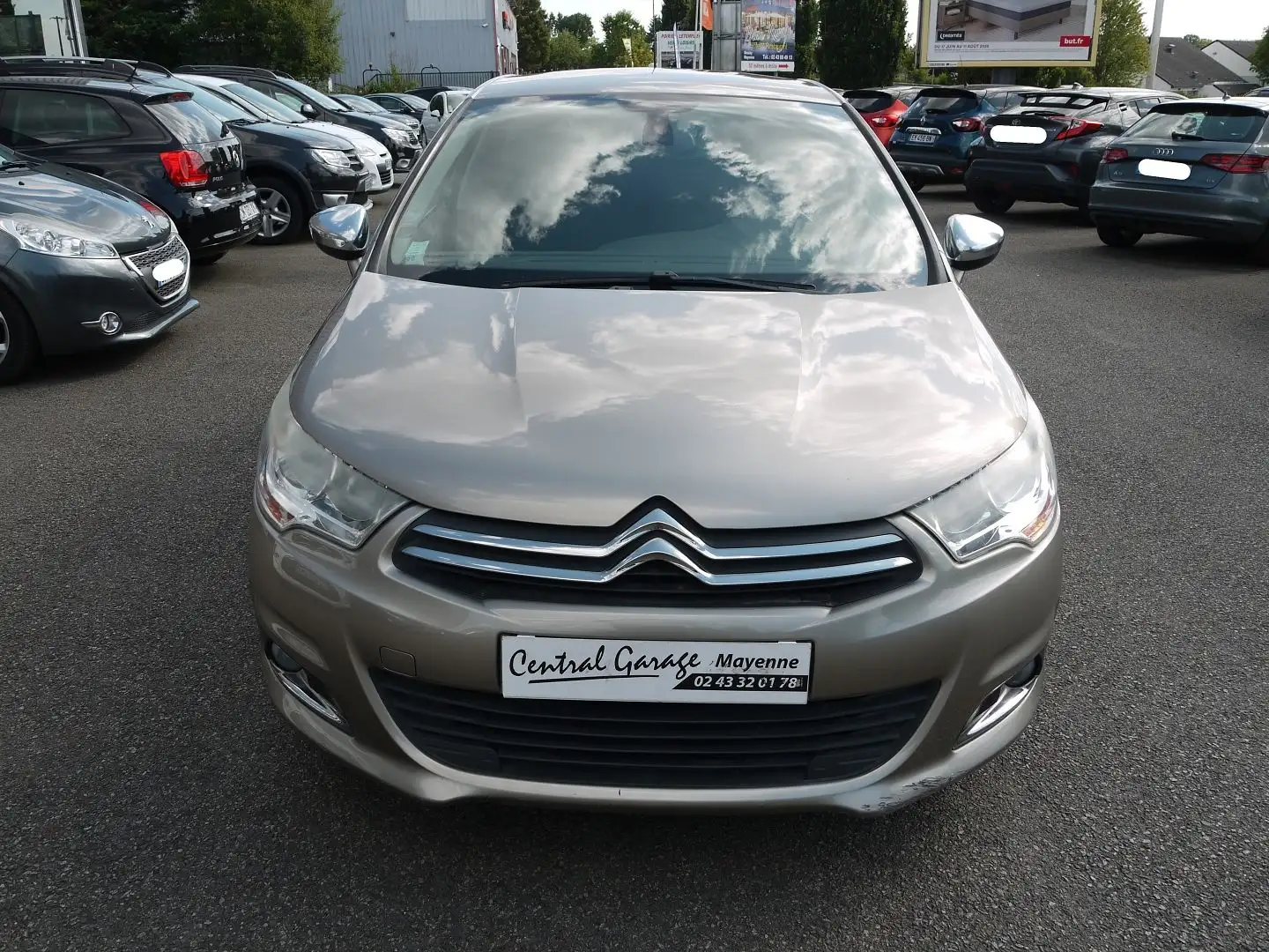 Citroen C4 1.6 HDI 90 FAP CONFORT Beige - 2