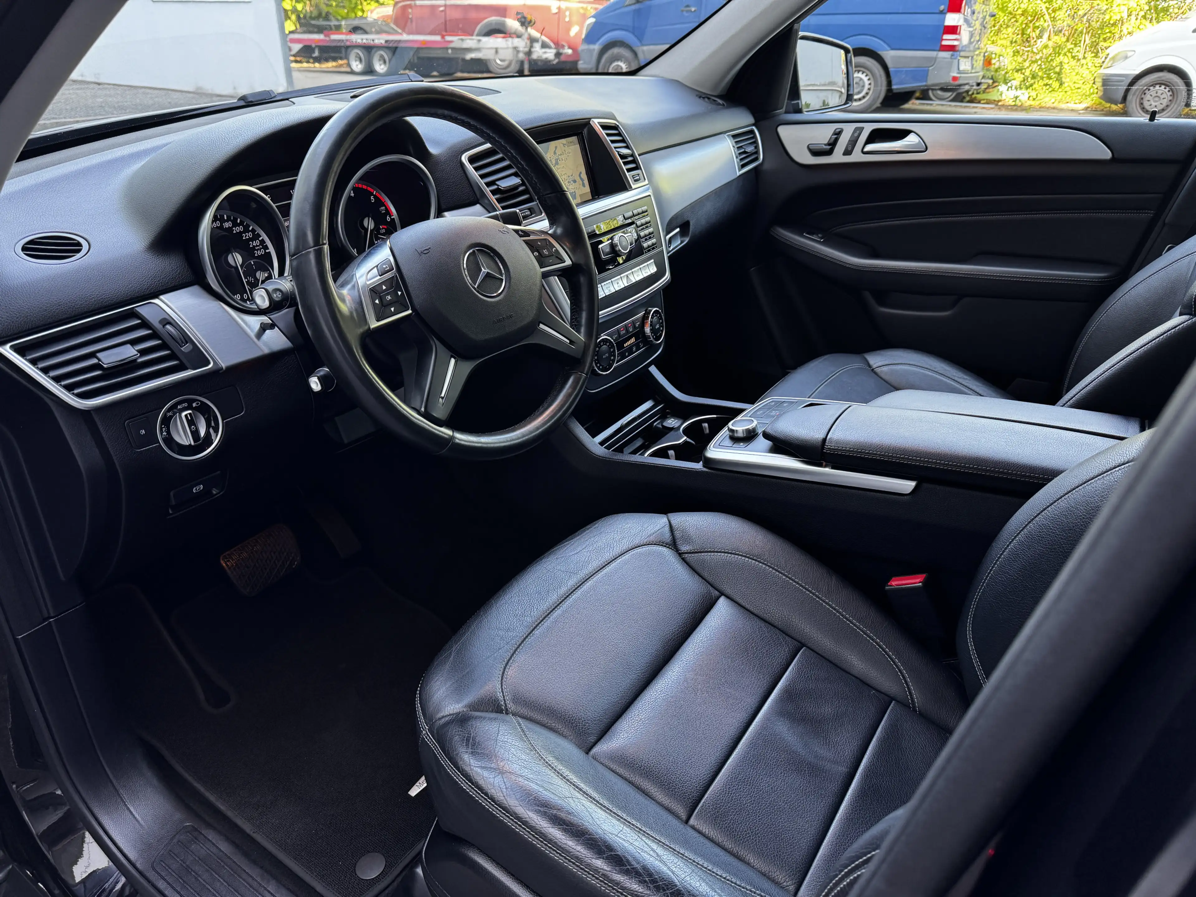 Mercedes-Benz ML 350 CDI BlueTec 4M Xenon Airmatic AHK 360° — photo 14