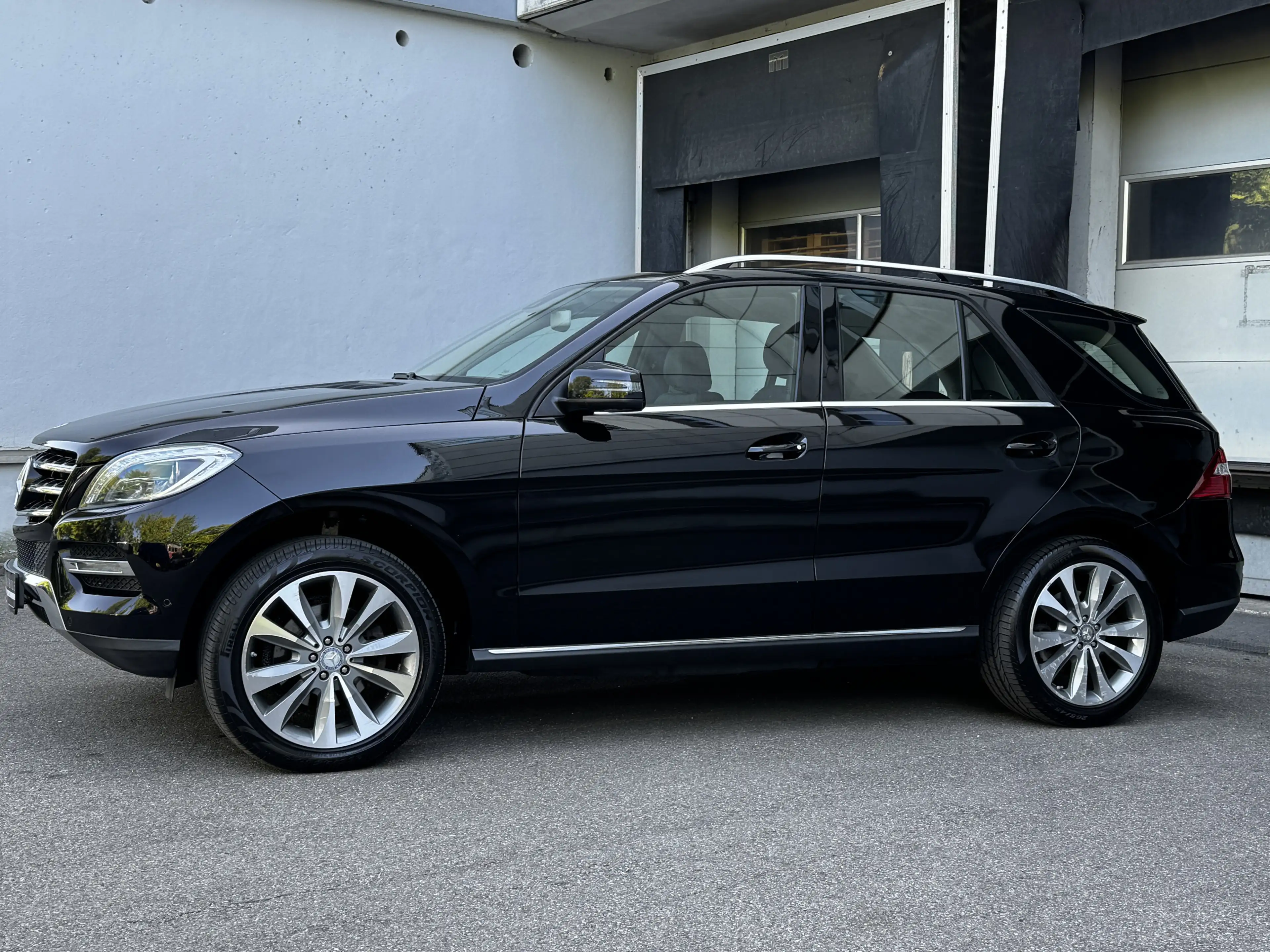 Mercedes-Benz ML 350 CDI BlueTec 4M Xenon Airmatic AHK 360° — photo 3